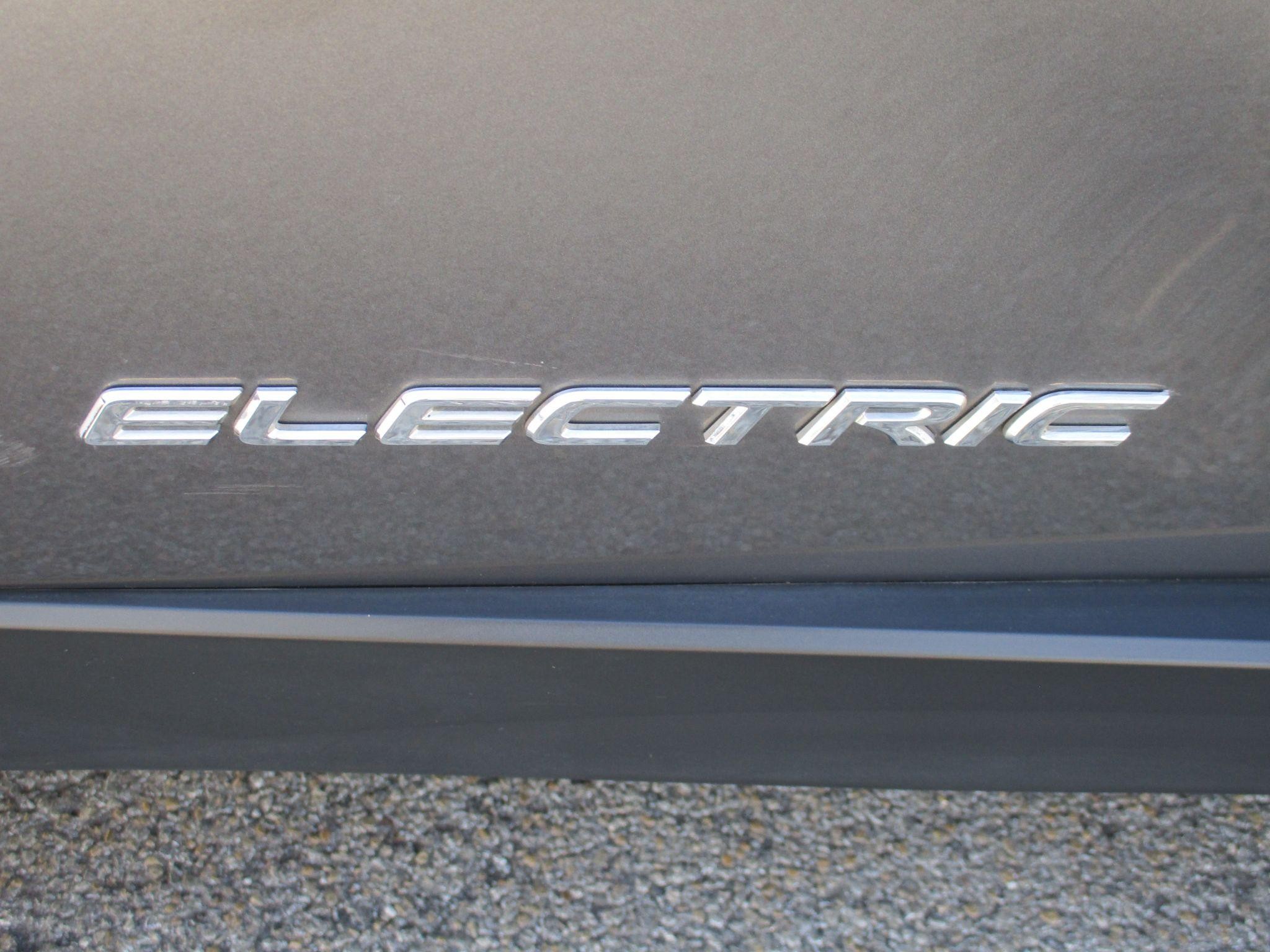 Lexus UX Image 13