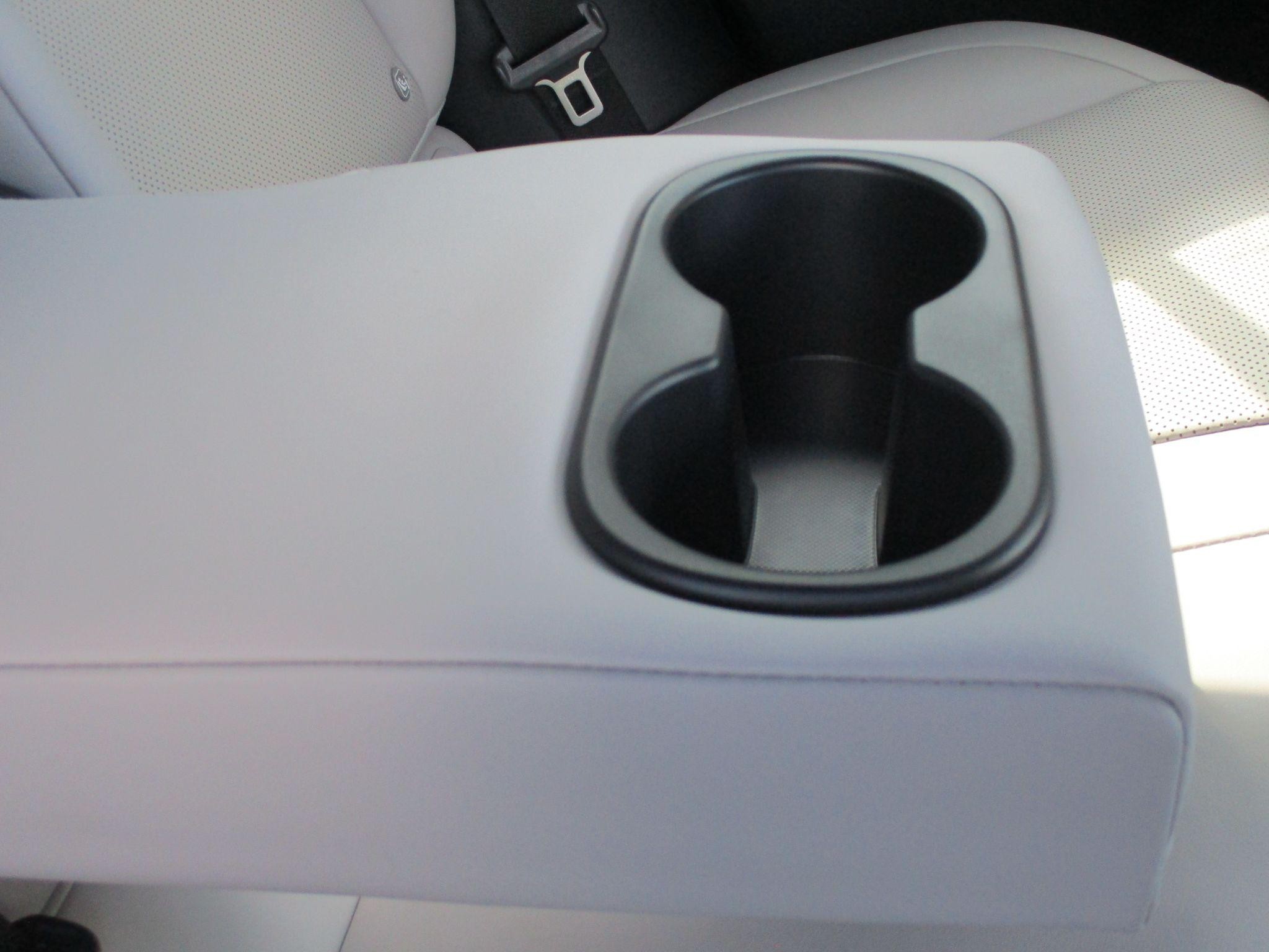 Lexus UX Image 24
