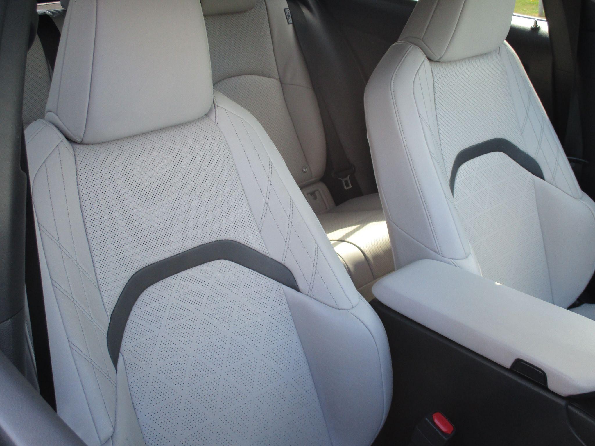 Lexus UX Image 25