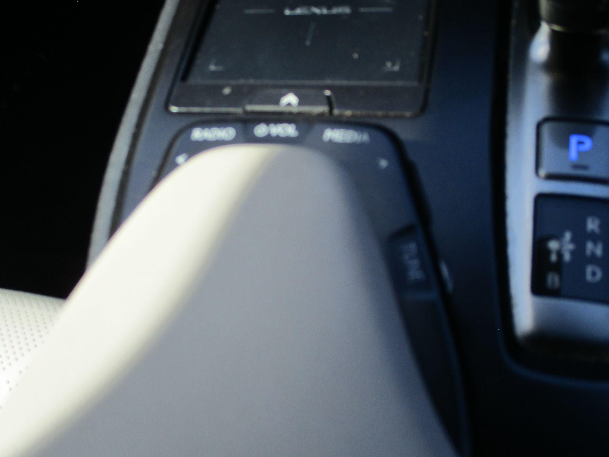 Lexus UX Image 34
