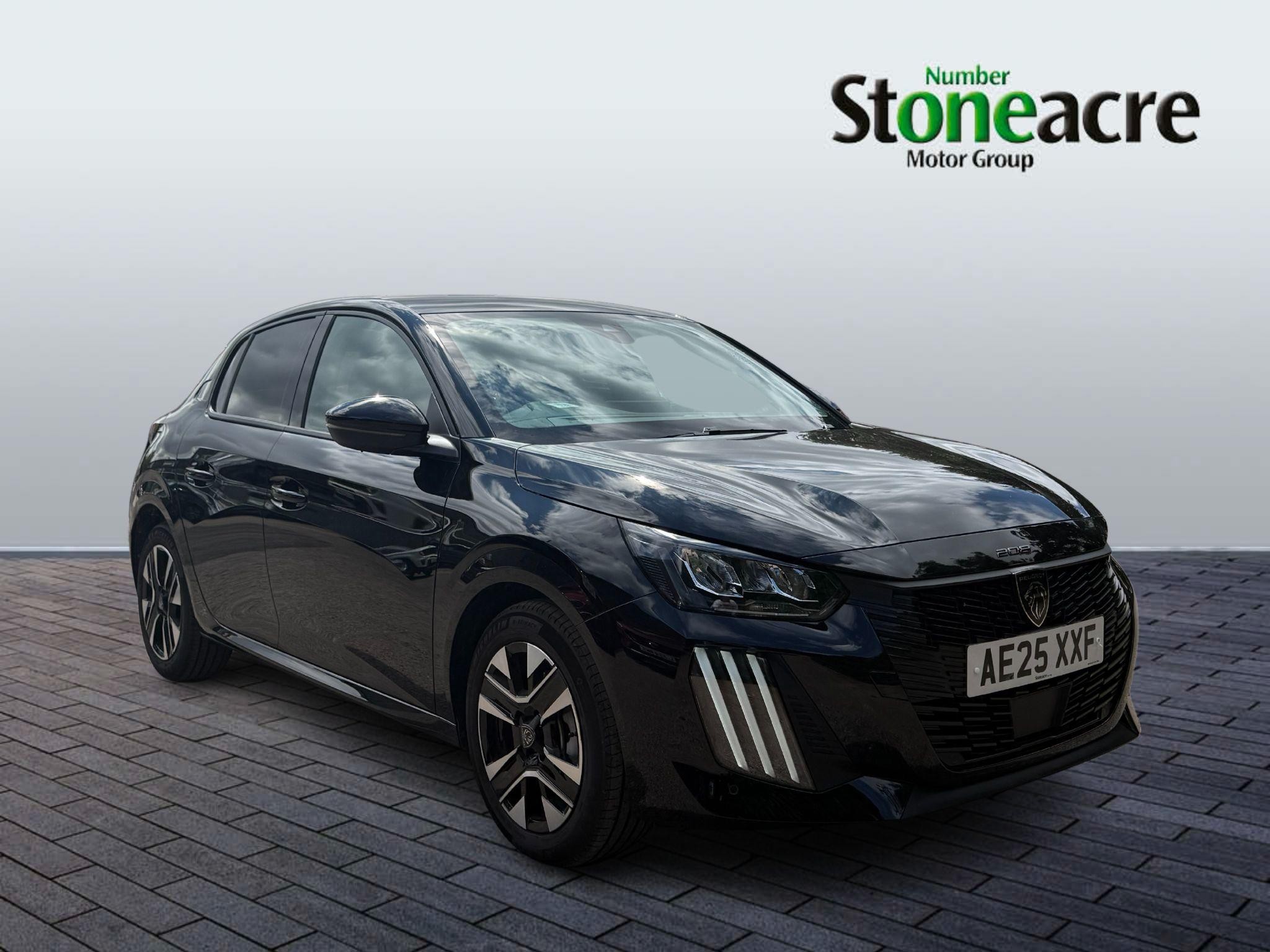 Peugeot 208 Image 1