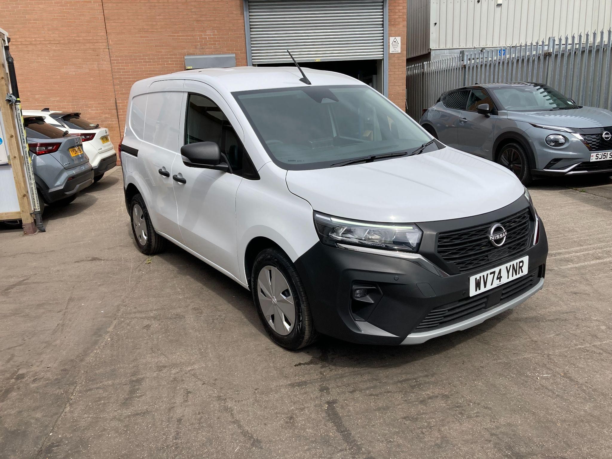 Nissan Townstar Image 17