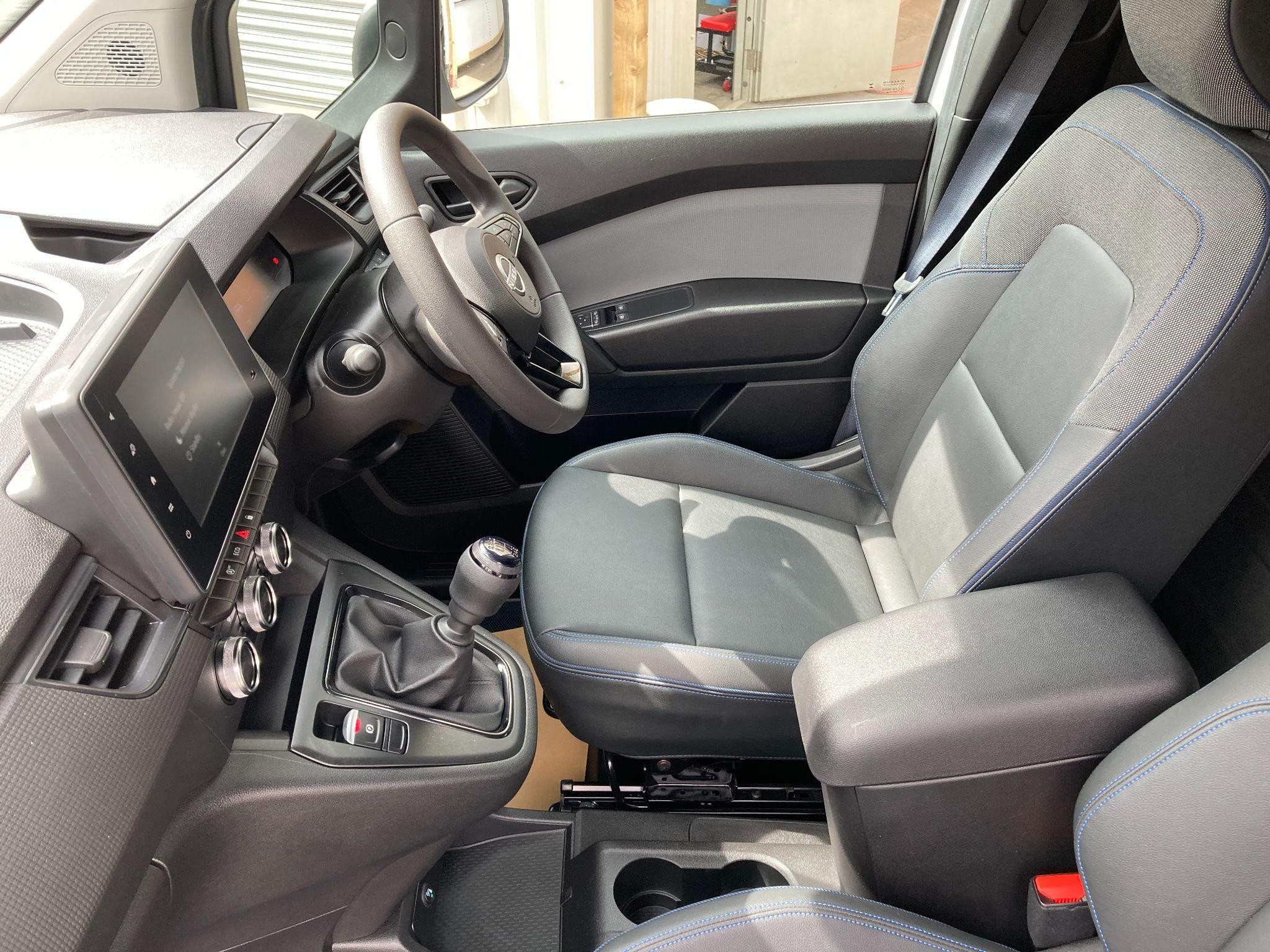 Nissan Townstar Image 27