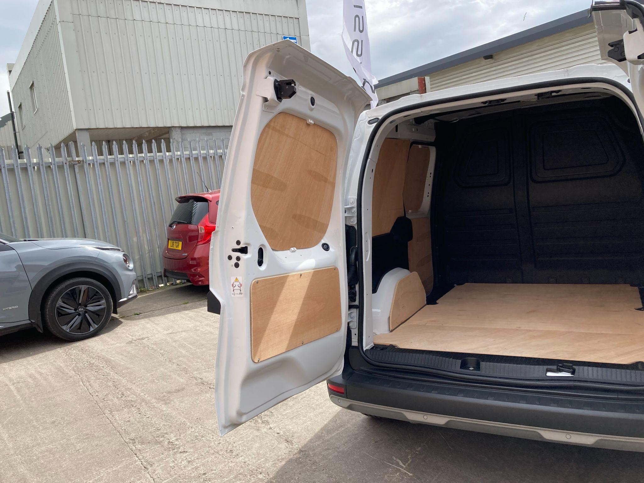 Nissan Townstar Image 31