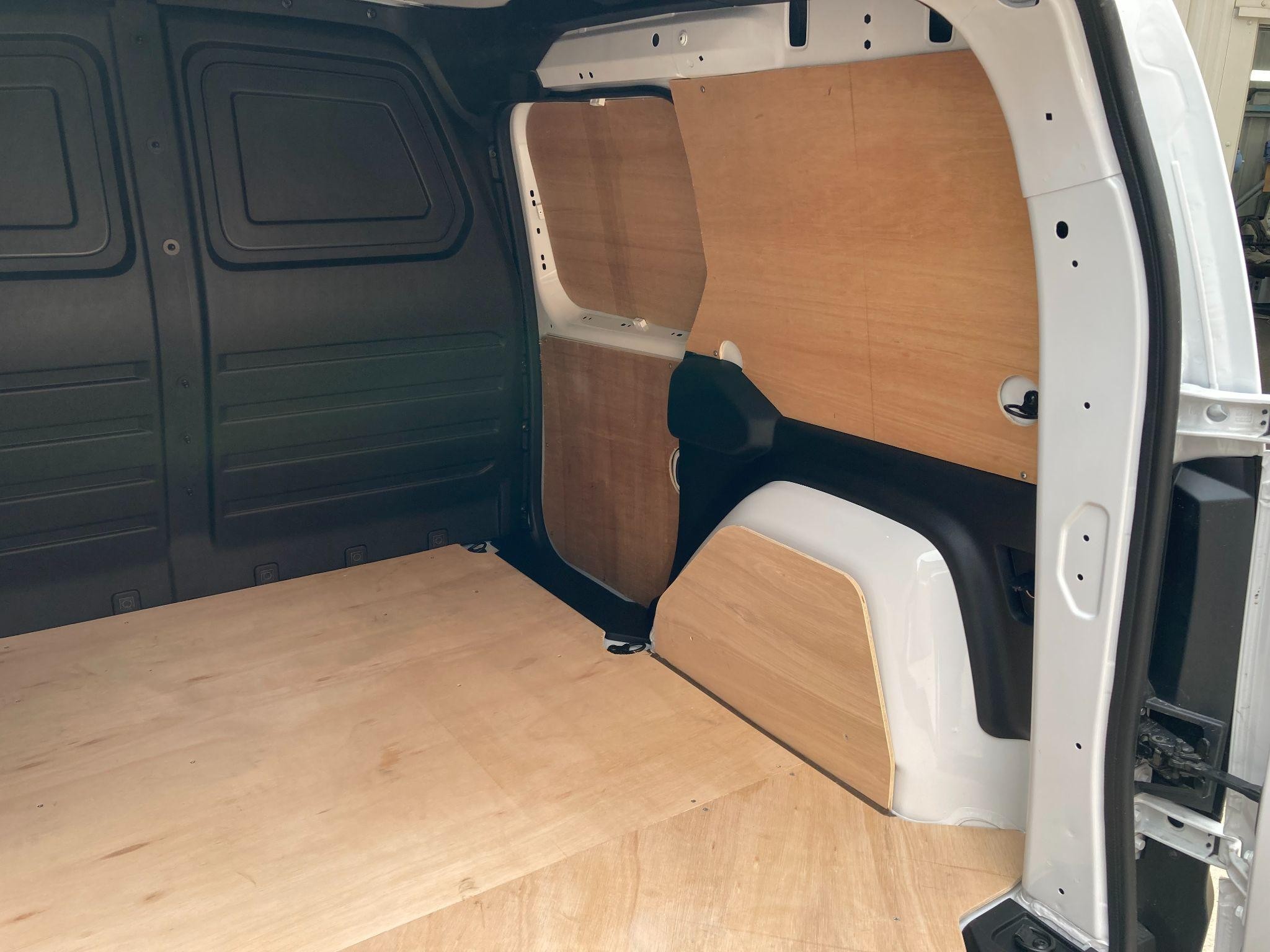 Nissan Townstar Image 34