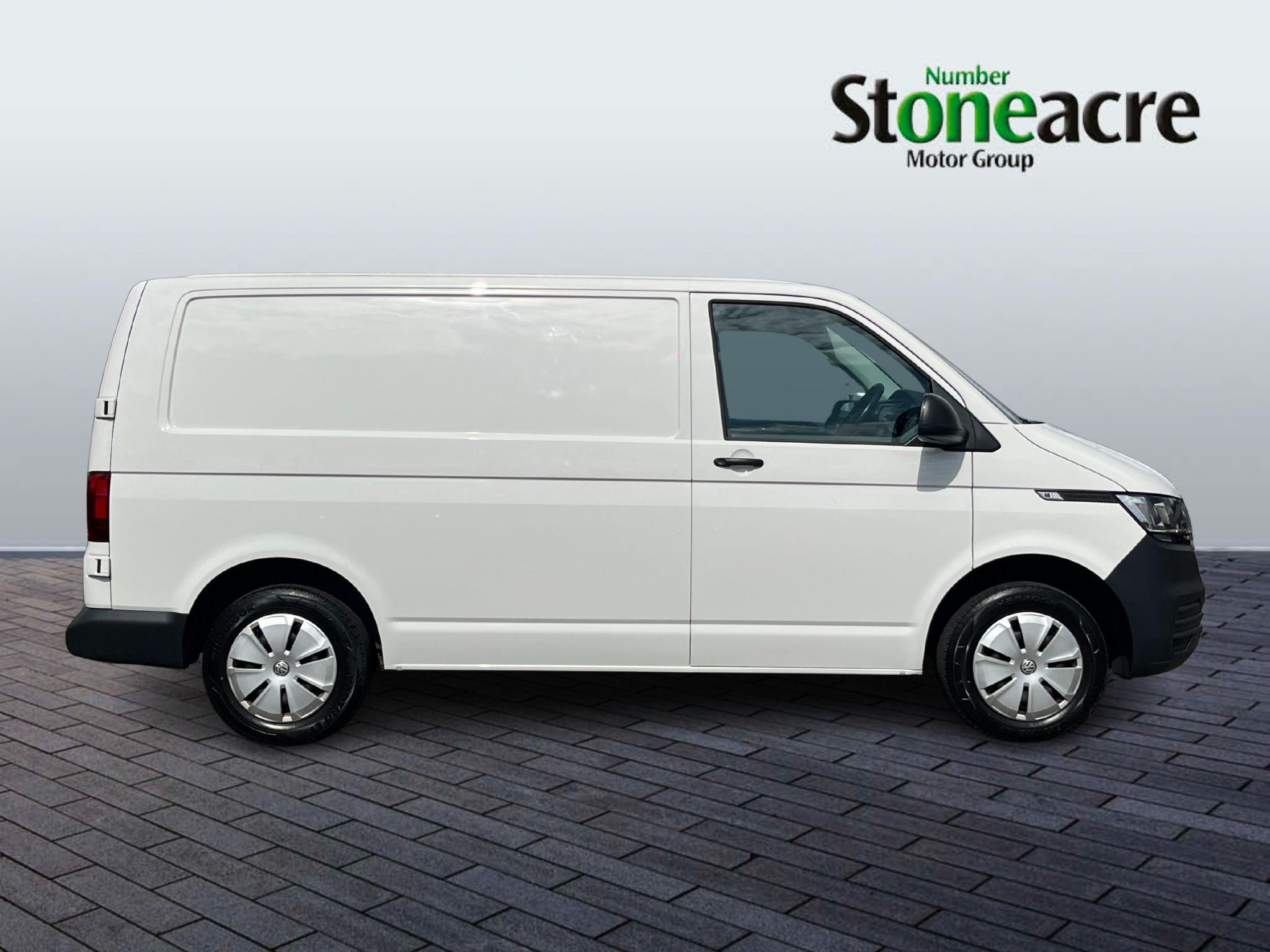 Volkswagen Transporter Image 8