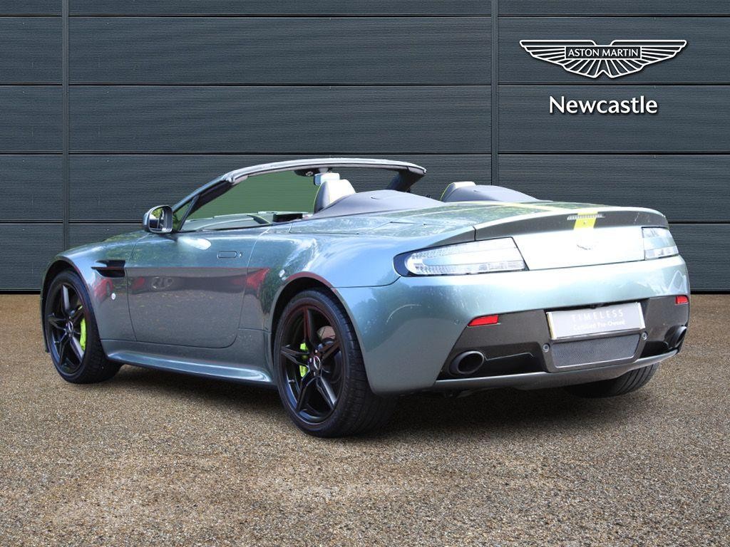 Aston Martin Vantage Image 5