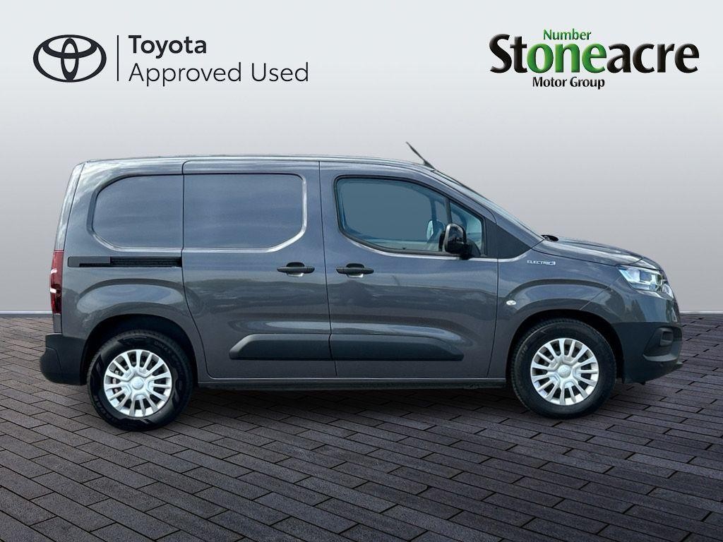 Toyota Proace City Image 4