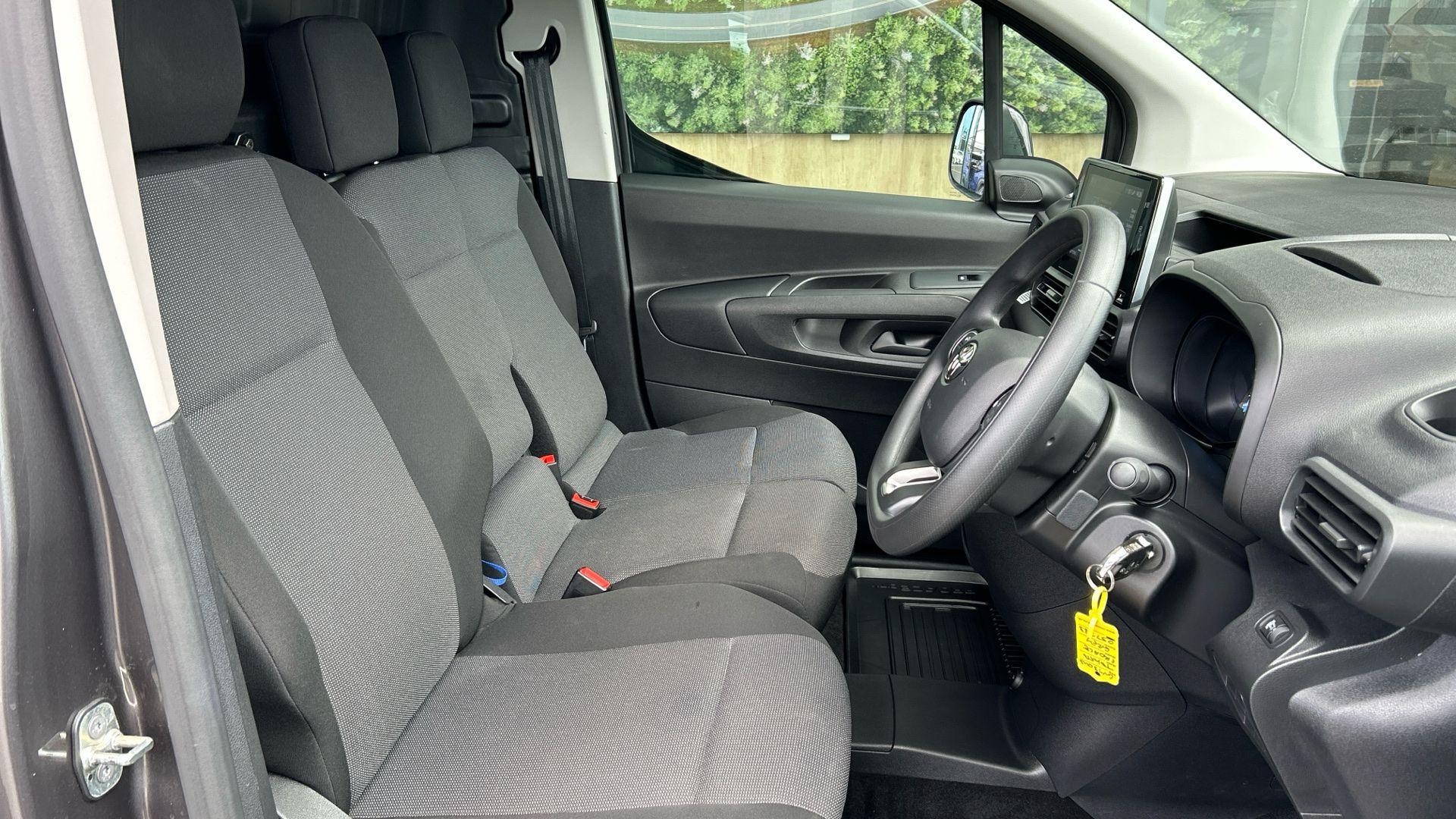 Toyota Proace City Image 17