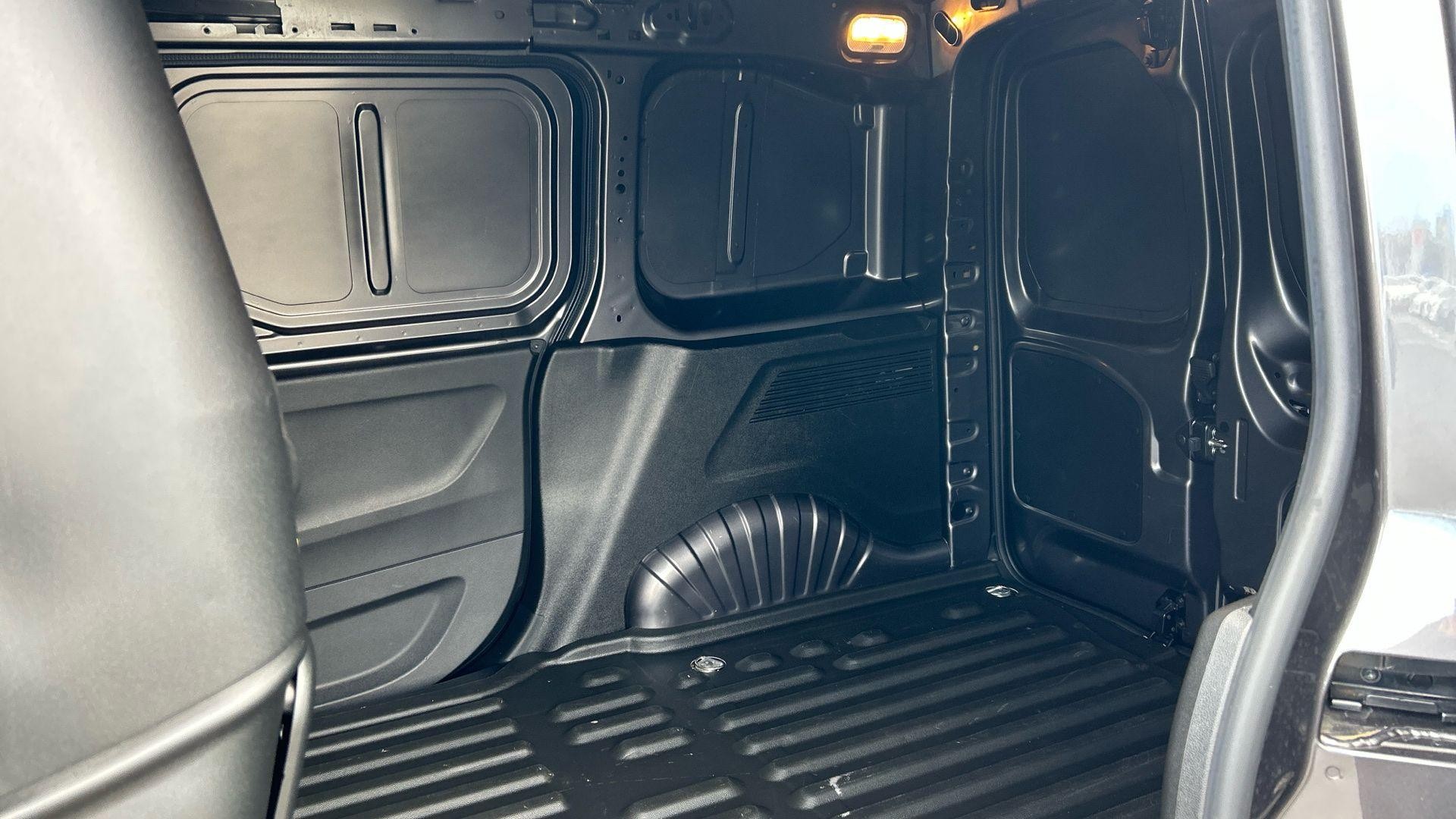 Toyota Proace City Image 18