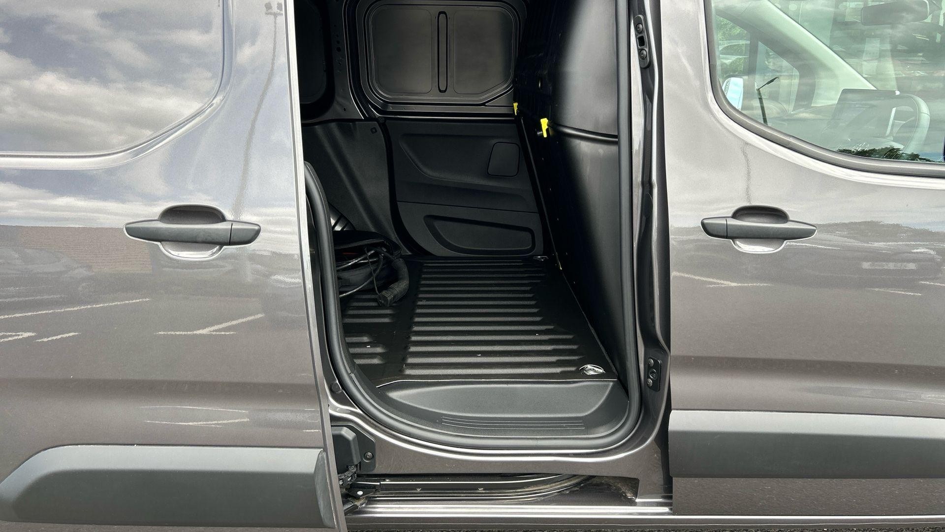 Toyota Proace City Image 28