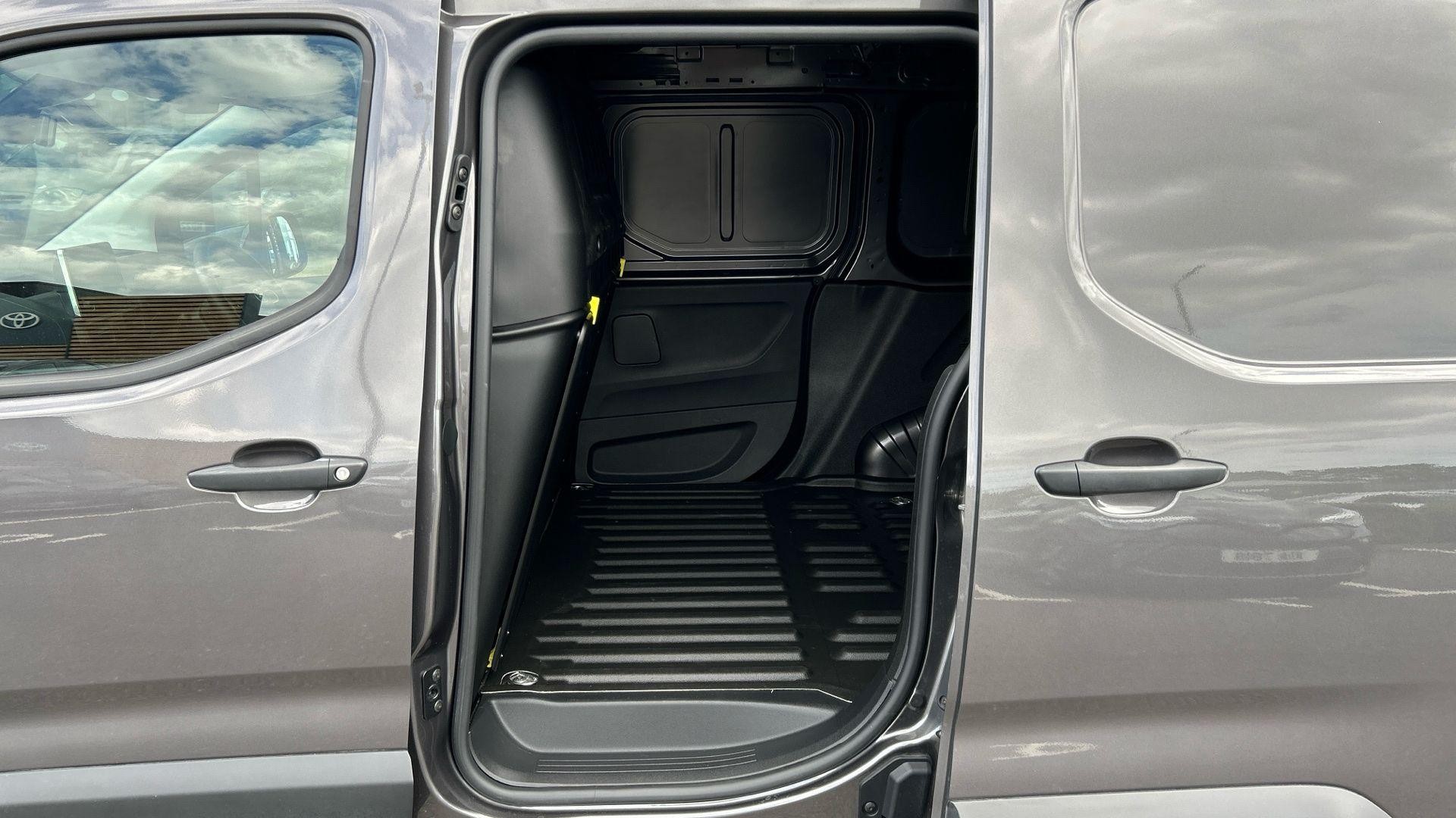 Toyota Proace City Image 29