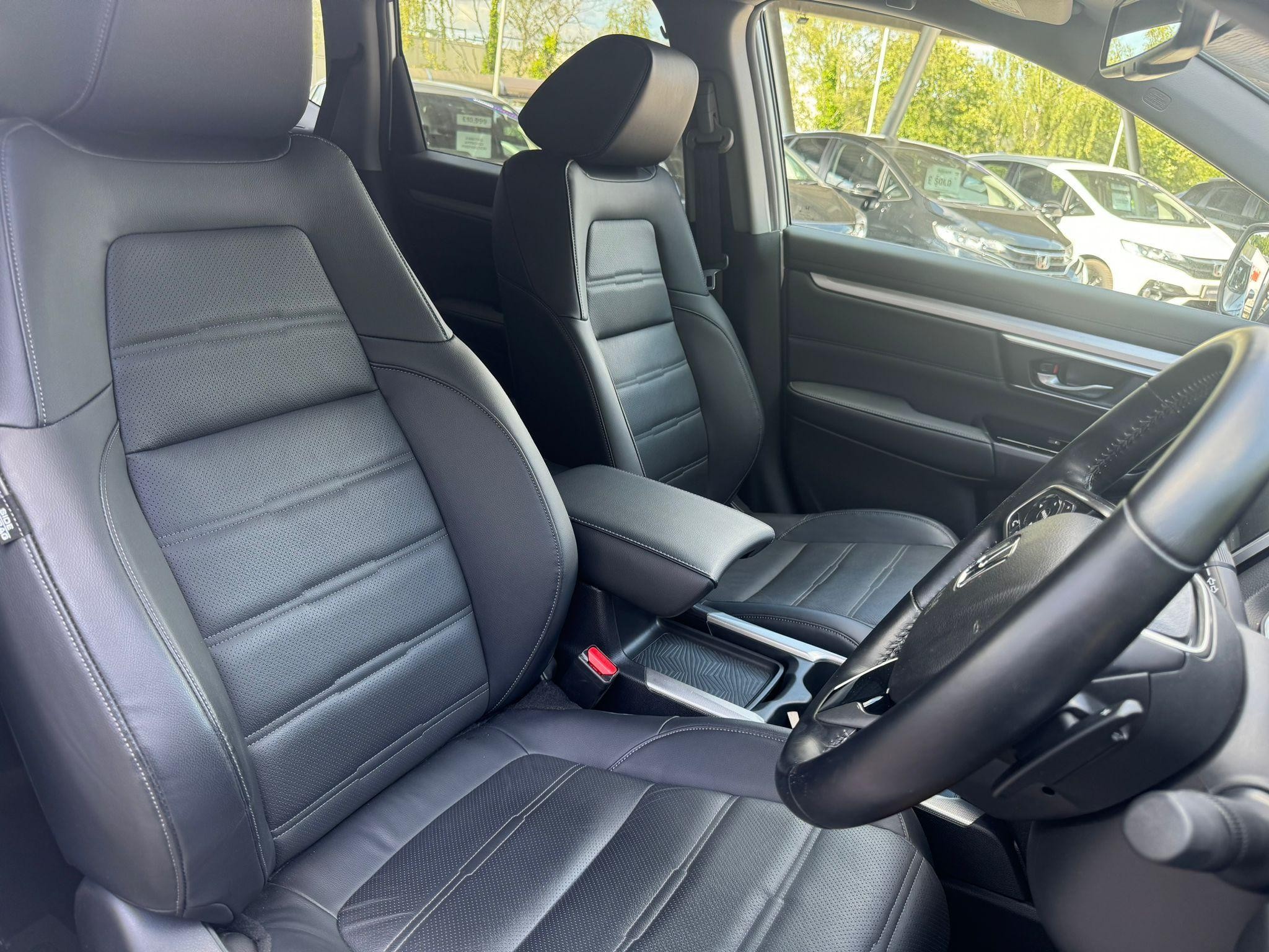 Honda CR-V Image 11