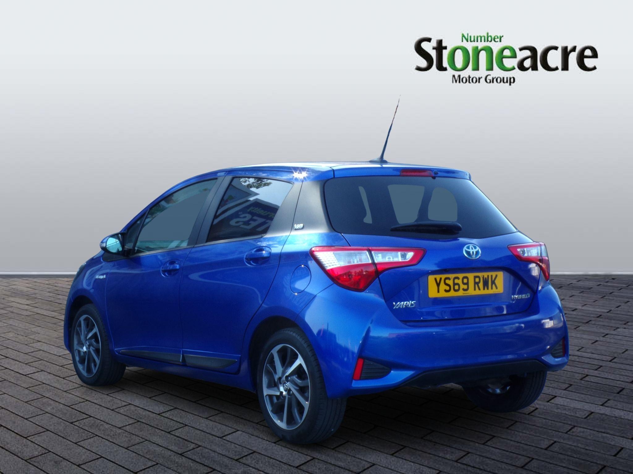 Toyota Yaris Image 5
