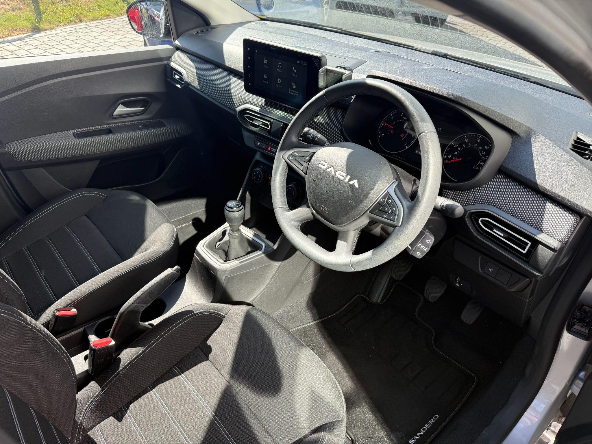 Dacia Sandero Image 8