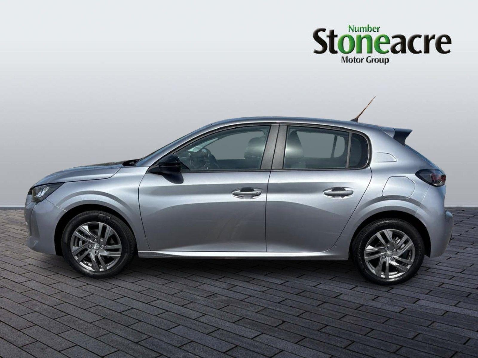 Peugeot 208 Image 6