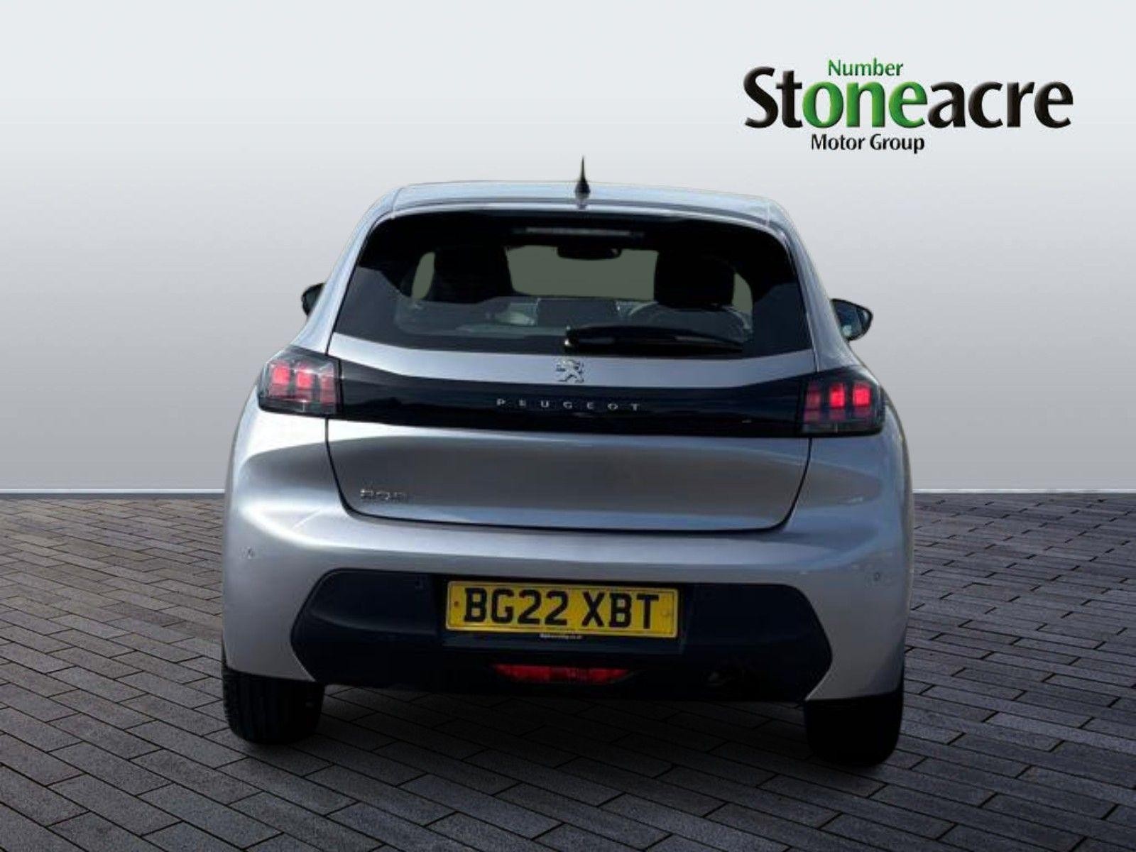 Peugeot 208 Image 8