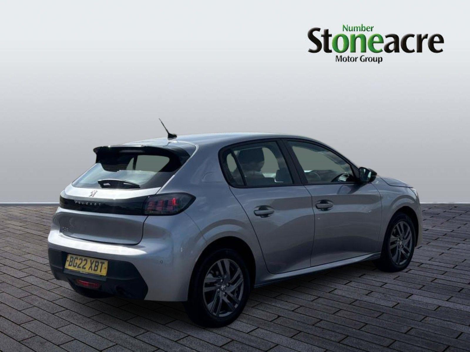 Peugeot 208 Image 9