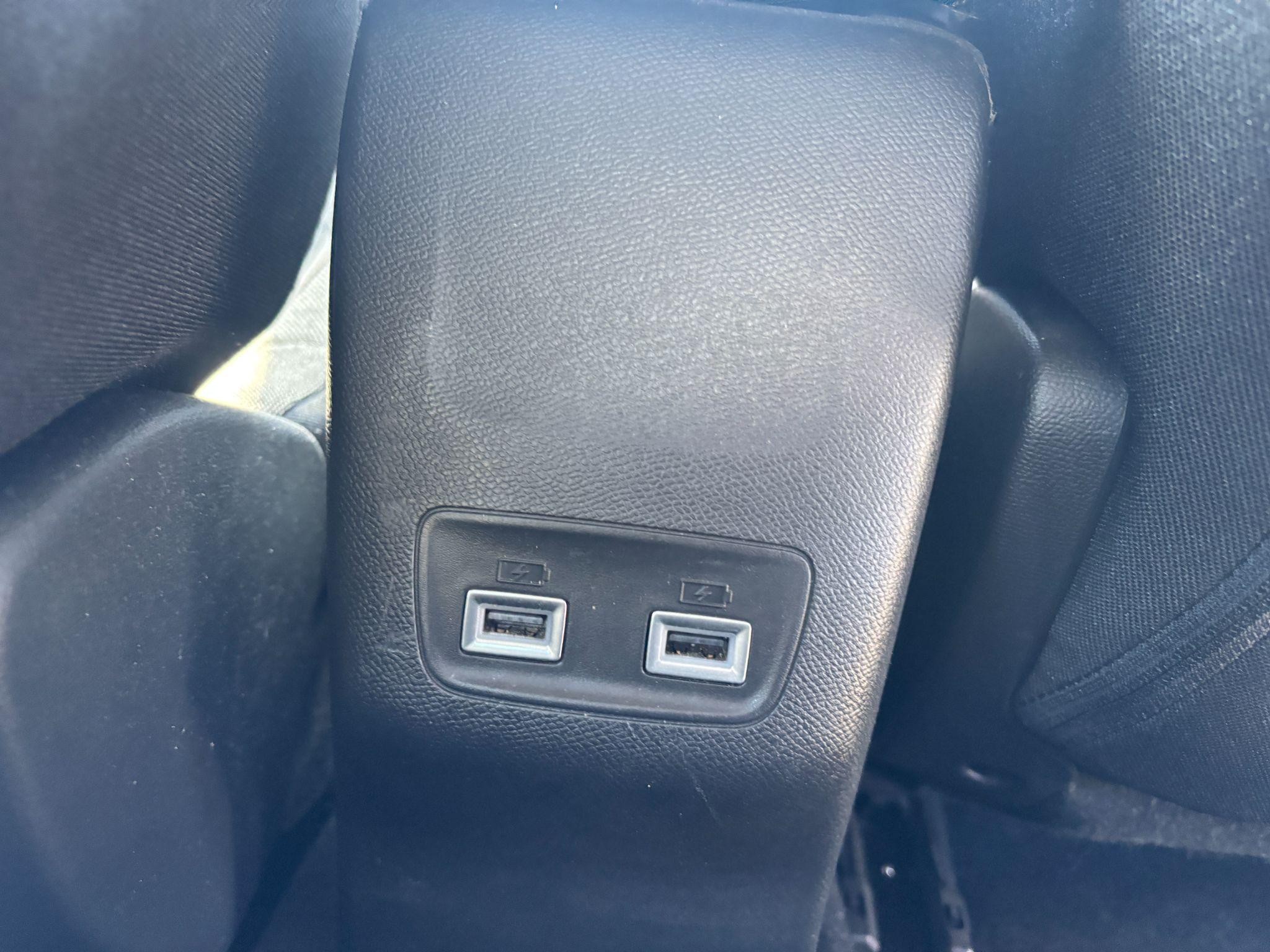 Peugeot 208 Image 23