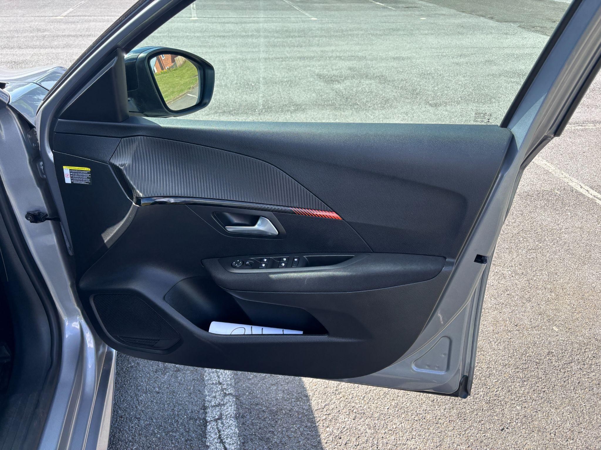 Peugeot 208 Image 34