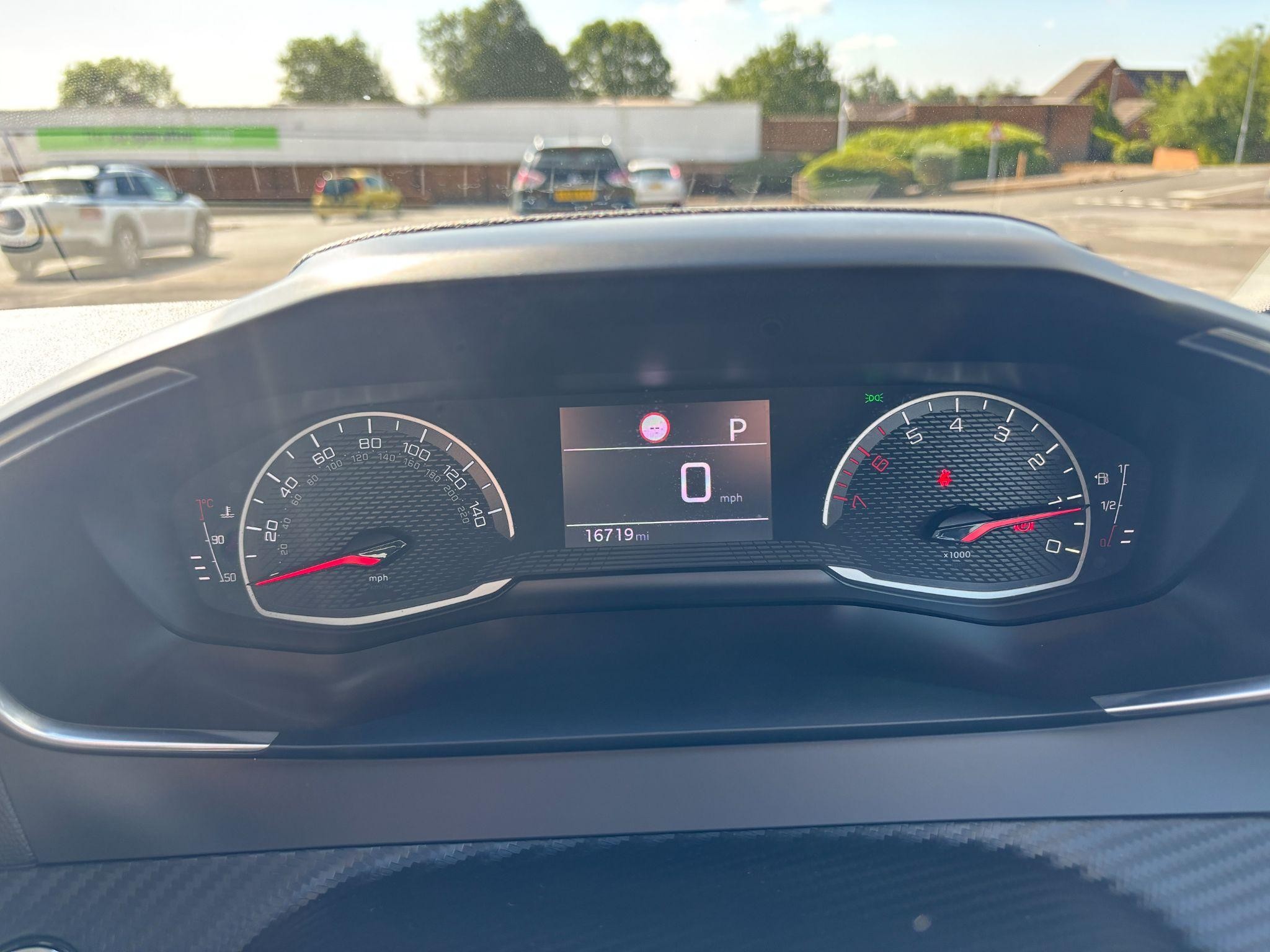 Peugeot 208 Image 47