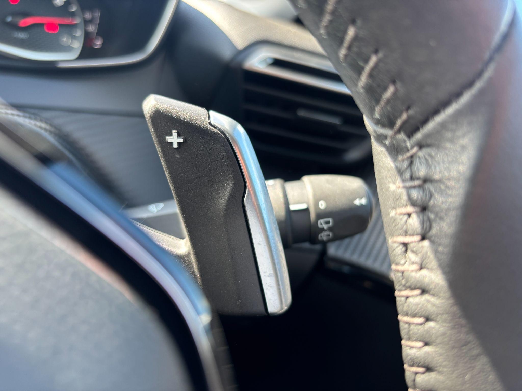 Peugeot 208 Image 60