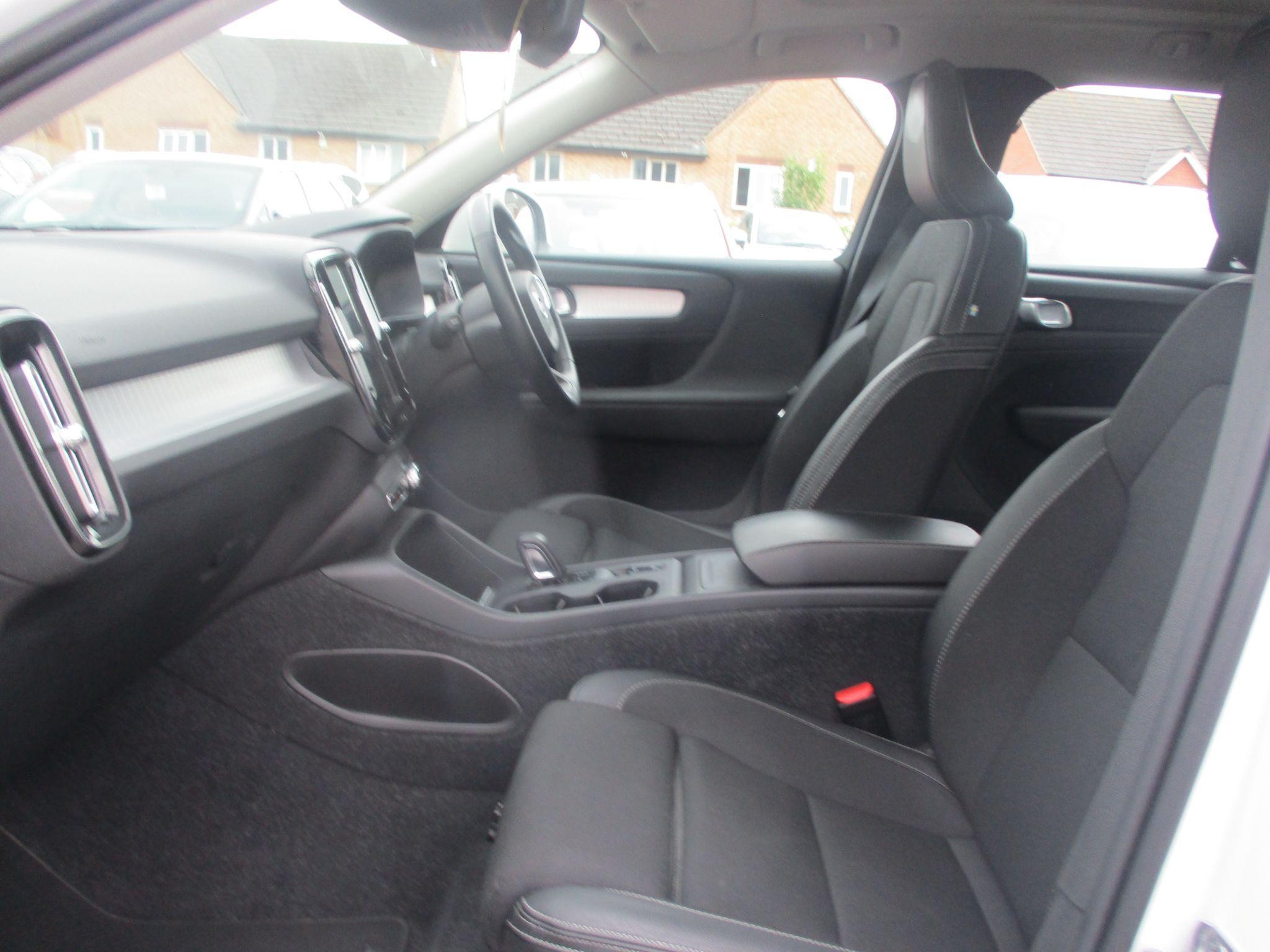 Volvo XC40 Image 11