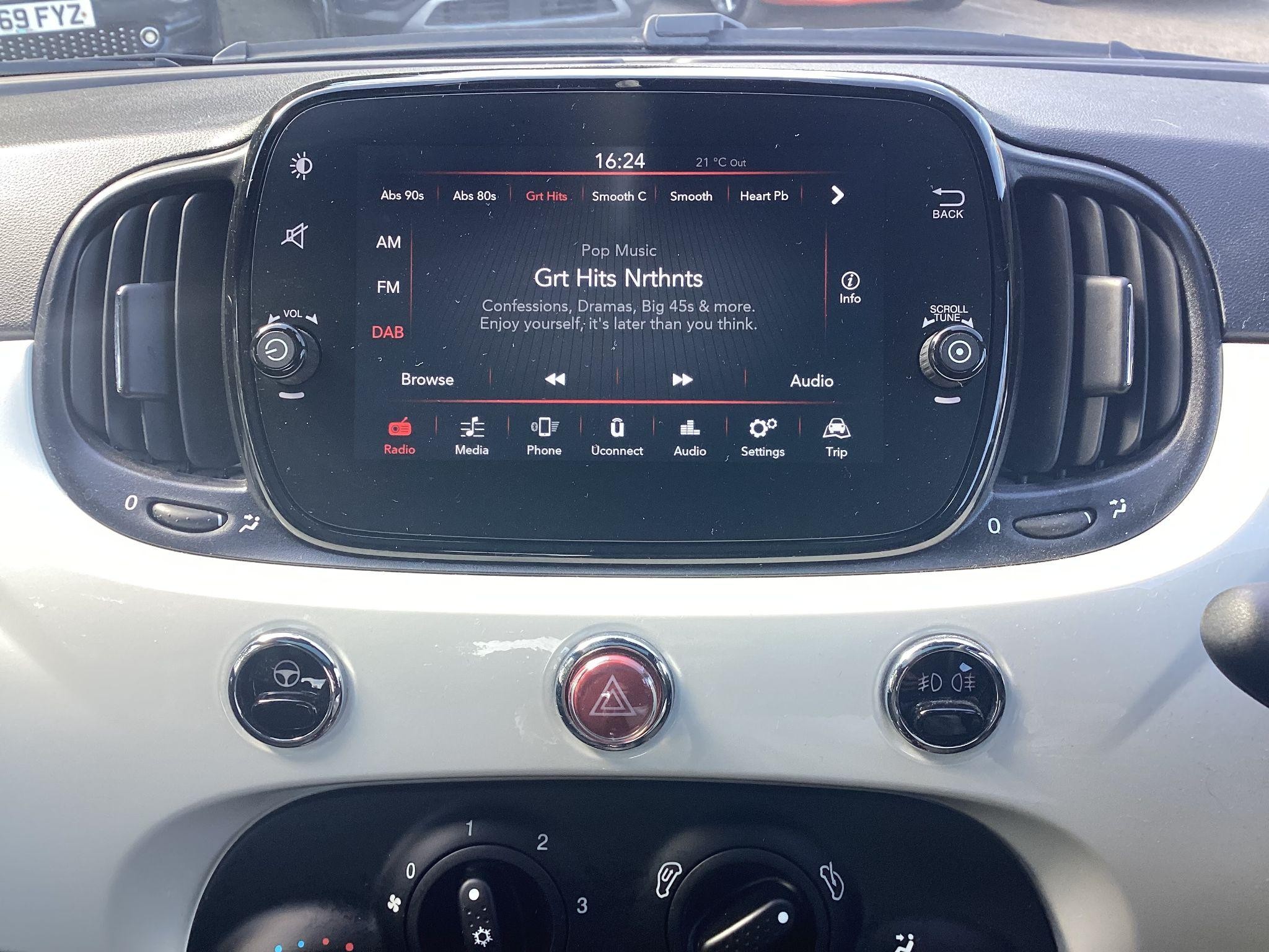 Fiat 500 Hybrid Image 16
