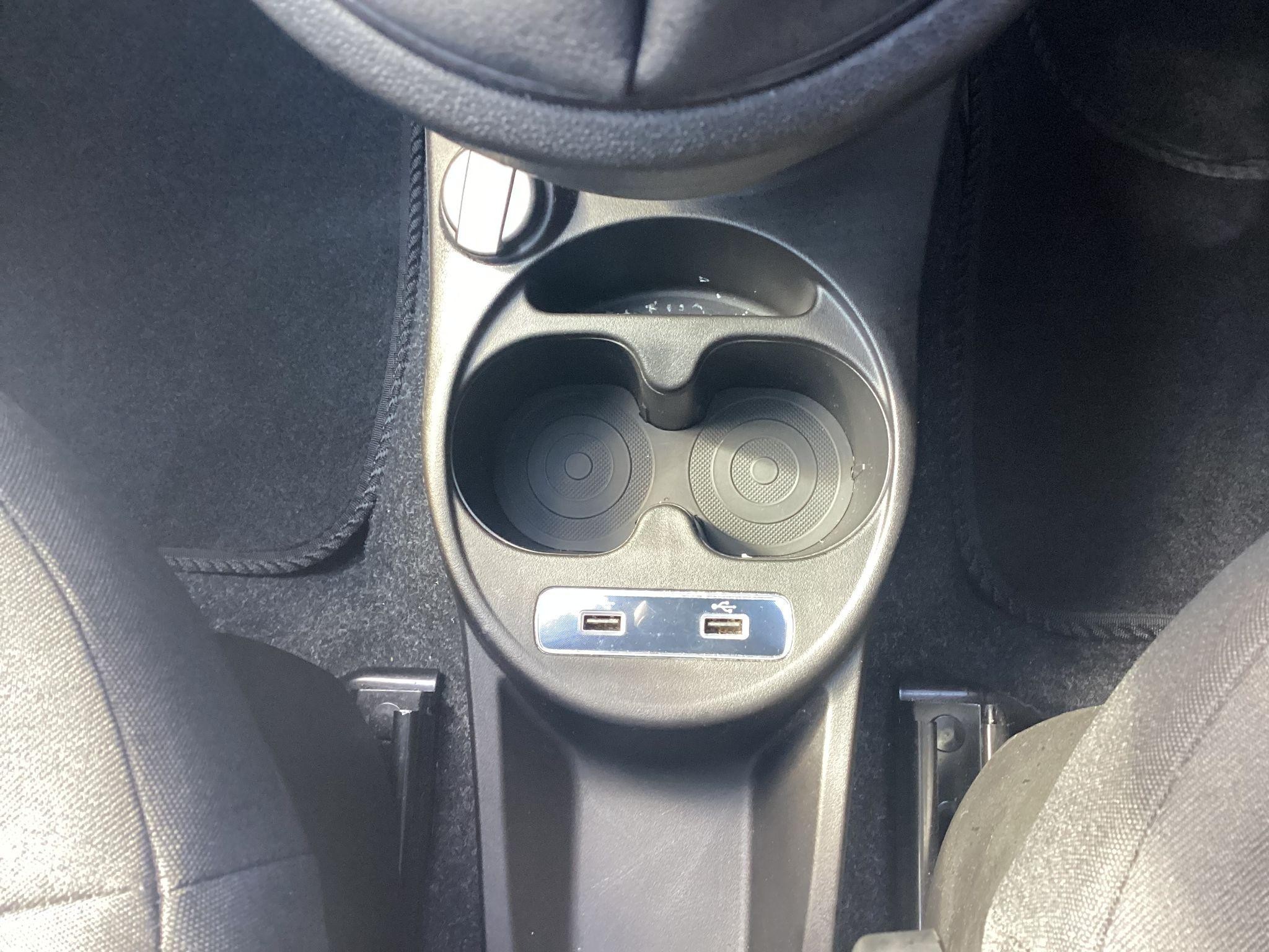 Fiat 500 Hybrid Image 18