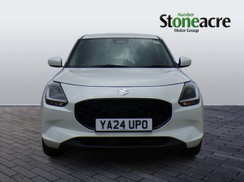 Suzuki Swift 1.2 MHEV Motion Euro 6 (s/s) 5dr YA24UPO Image 2