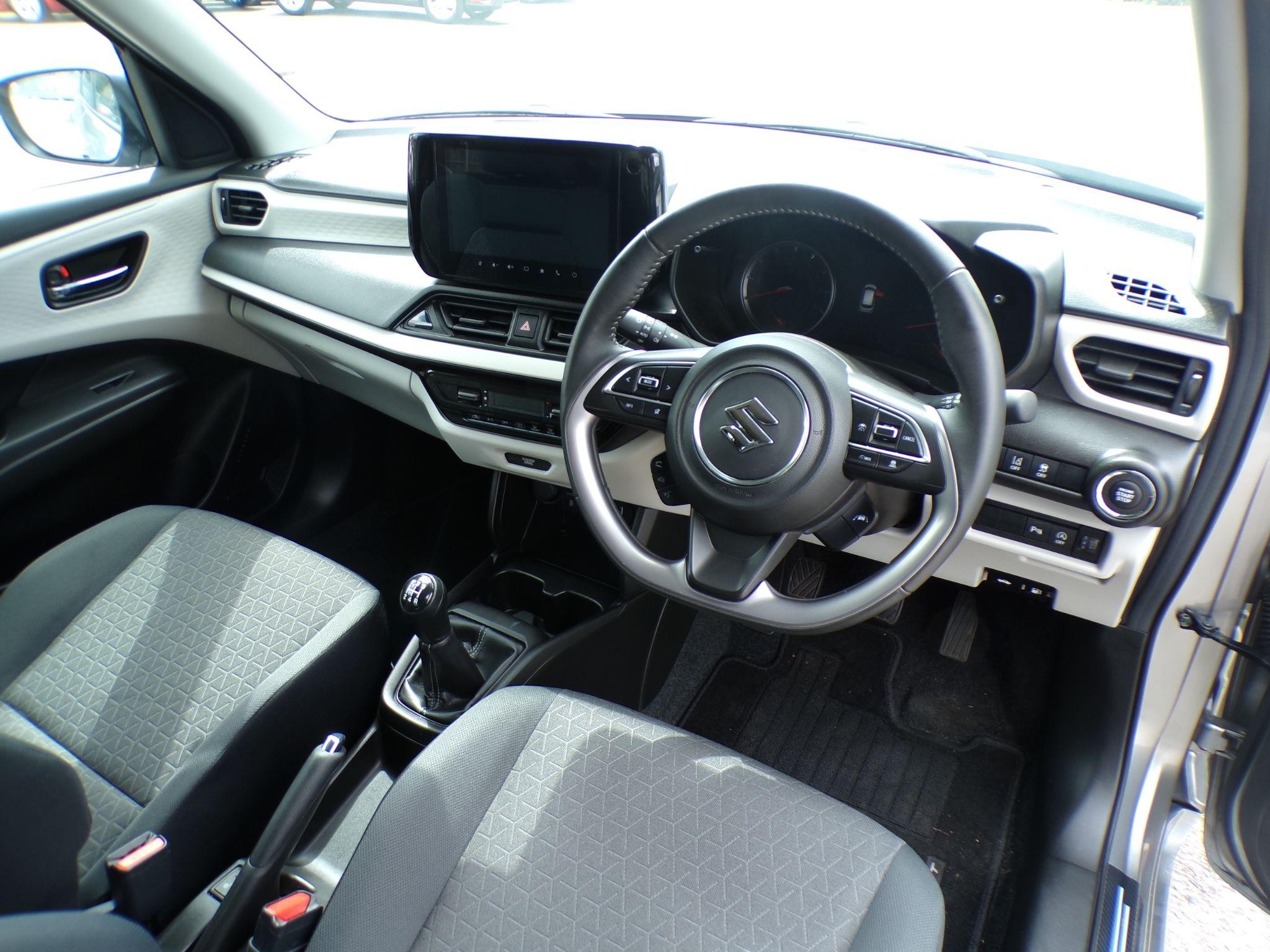 Suzuki Swift Image 9