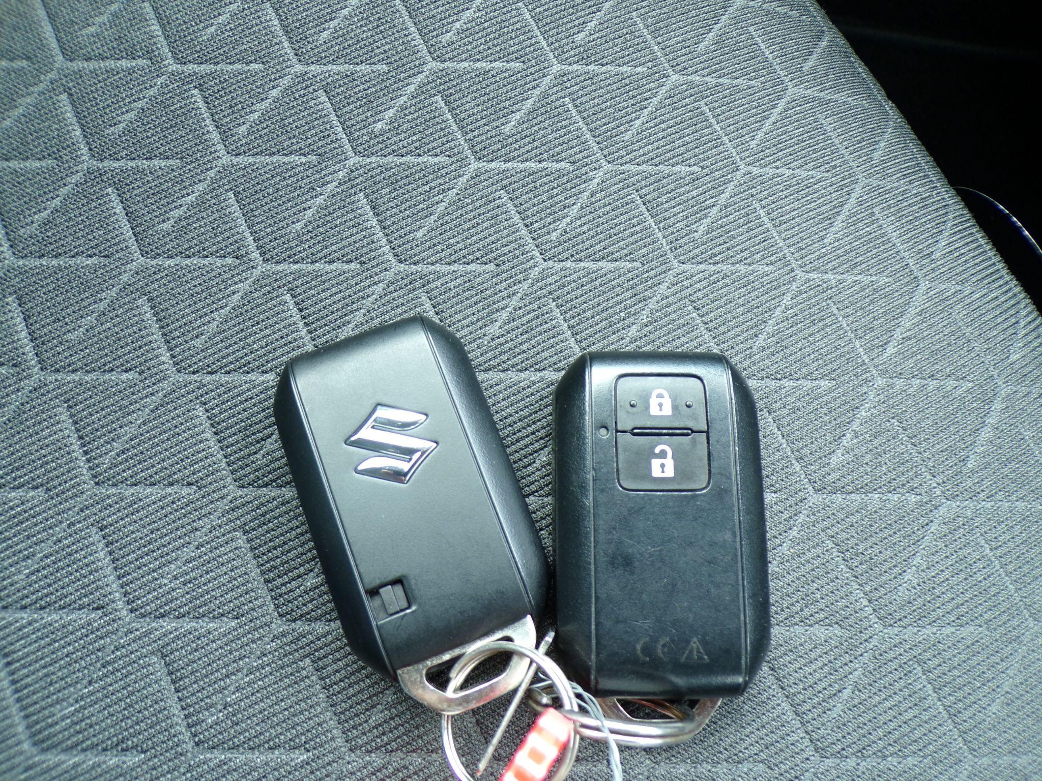 Suzuki Swift Image 34