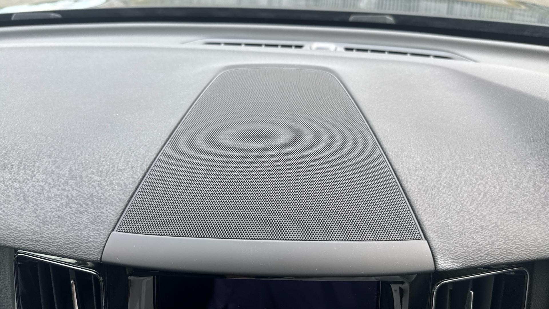 Volvo XC60 Image 23