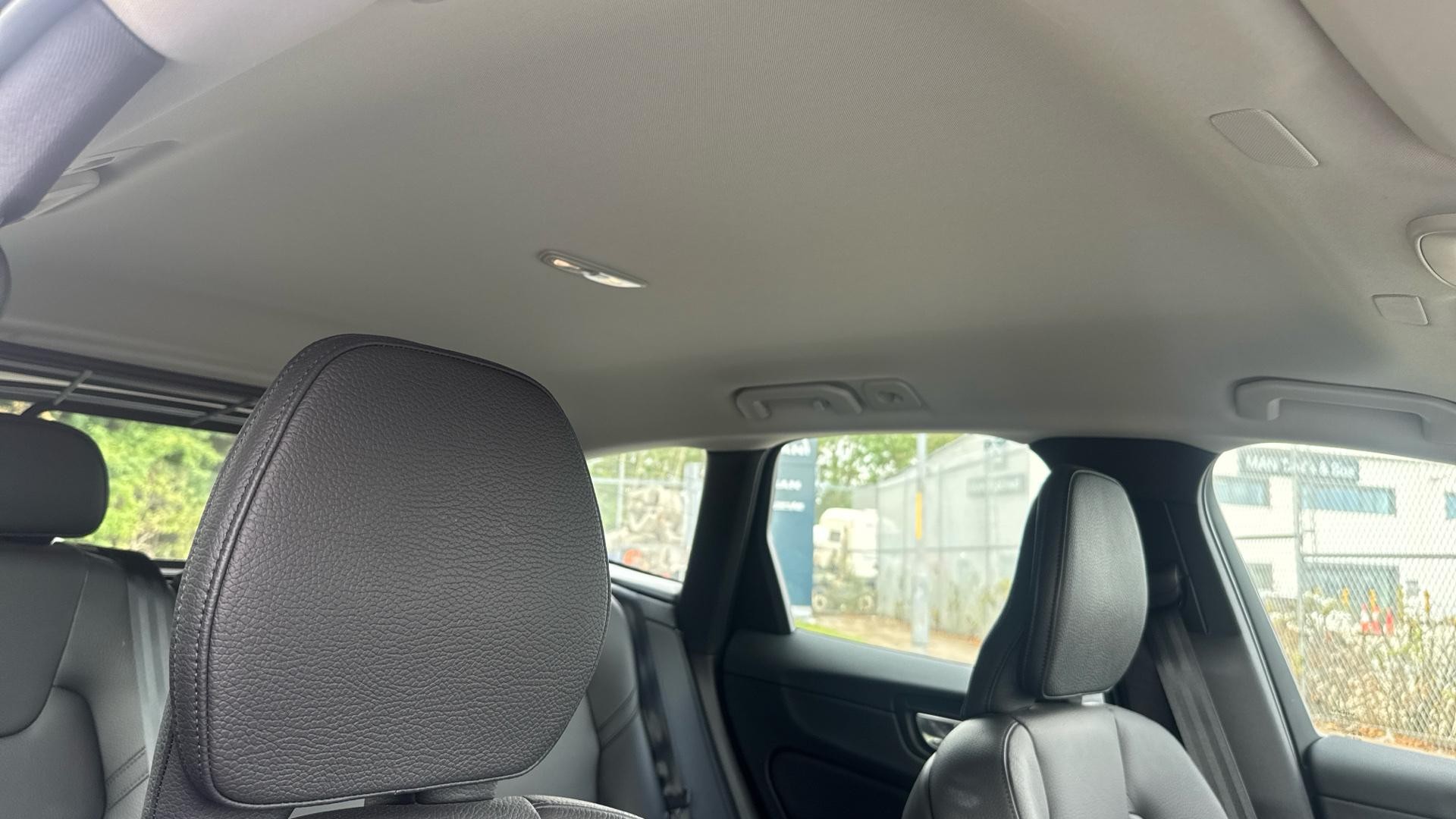 Volvo XC60 Image 29