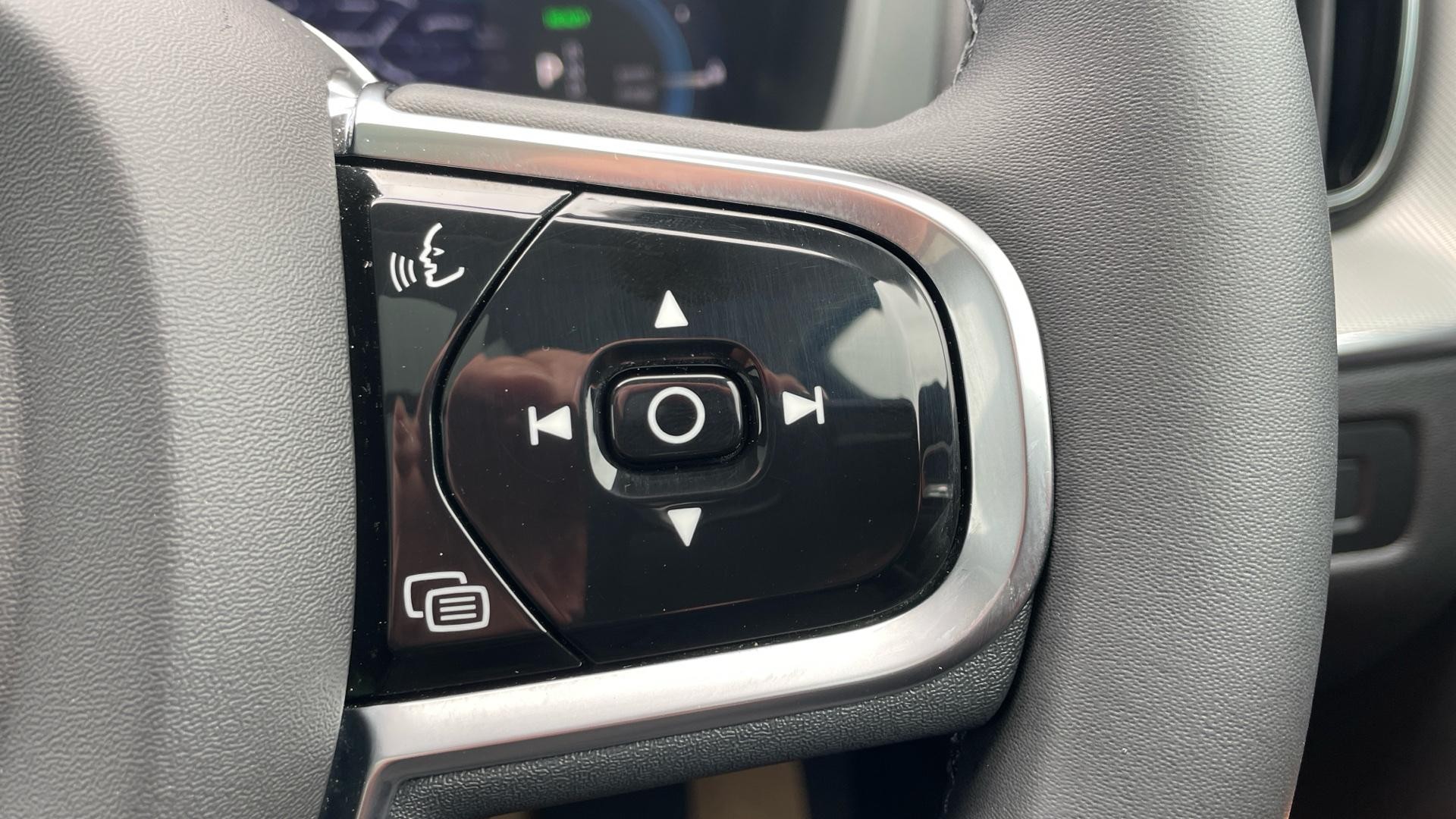 Volvo XC60 Image 21