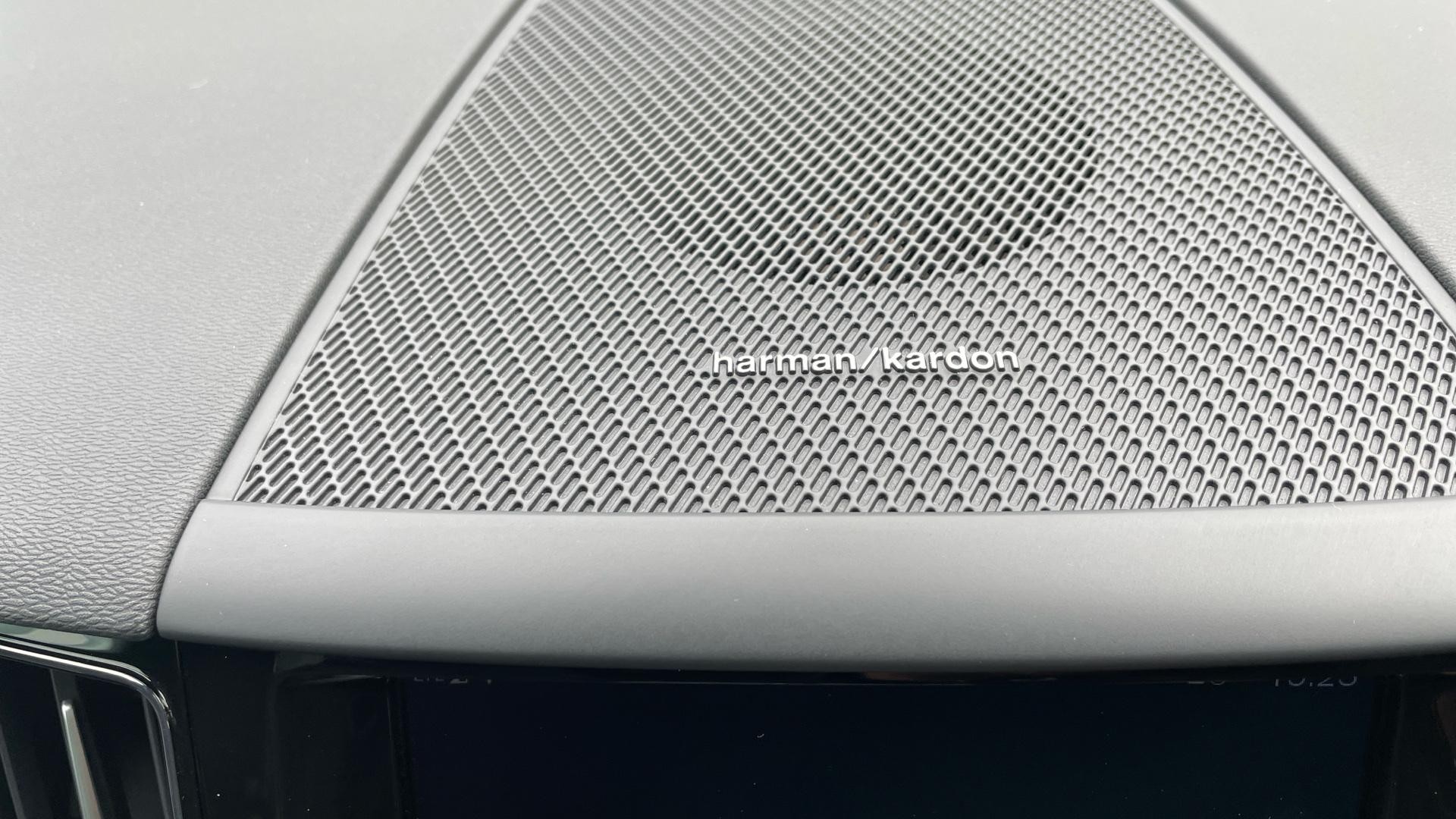 Volvo XC60 Image 24