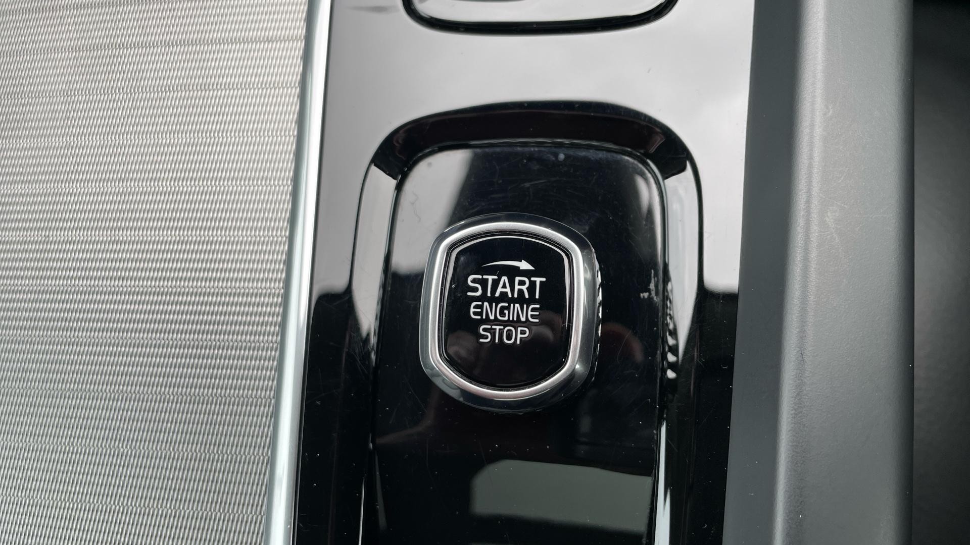 Volvo XC60 Image 25