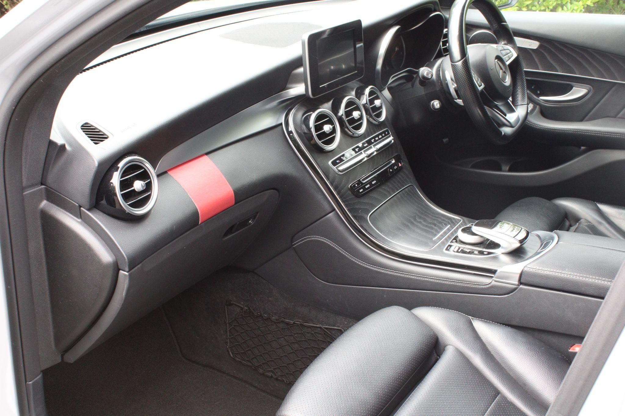 Mercedes-Benz GLC Image 12