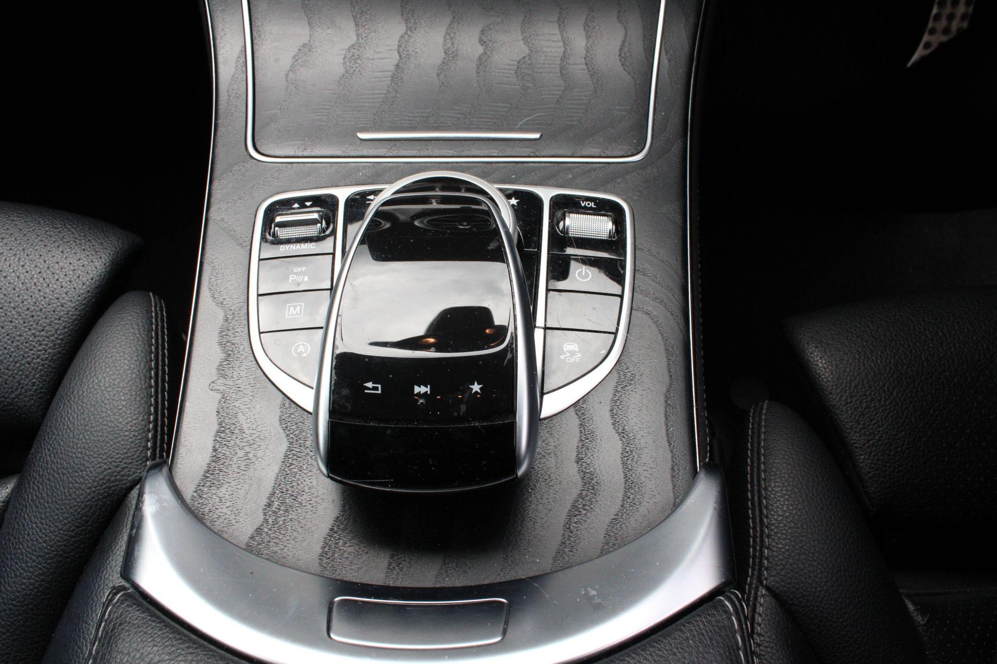 Mercedes-Benz GLC Image 19
