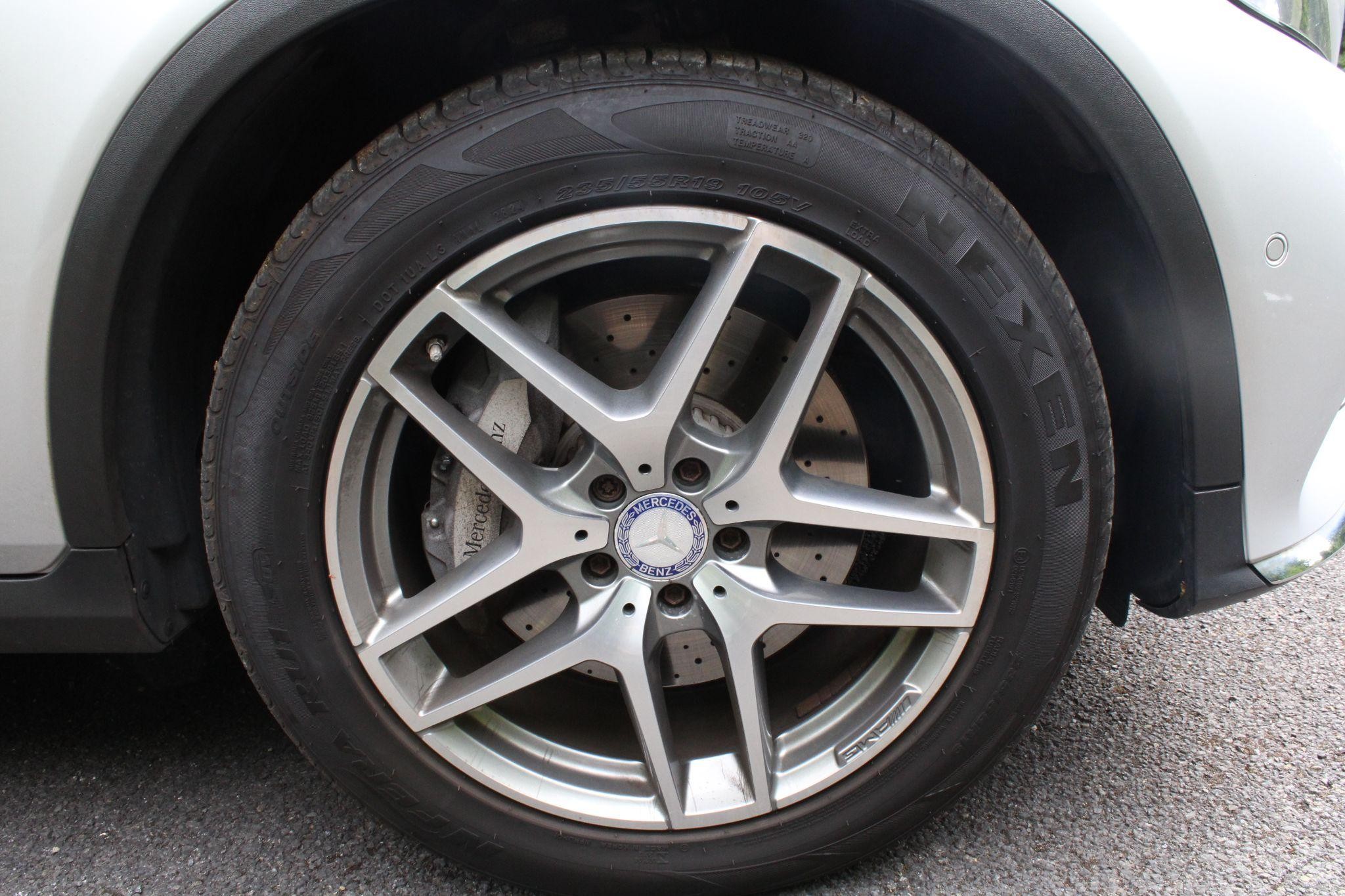 Mercedes-Benz GLC Image 21