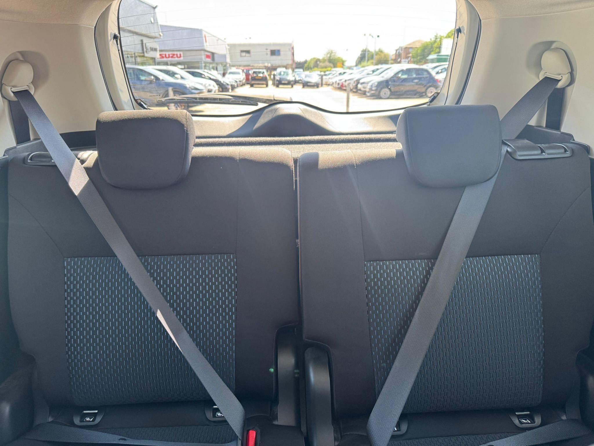 Suzuki Ignis Image 18
