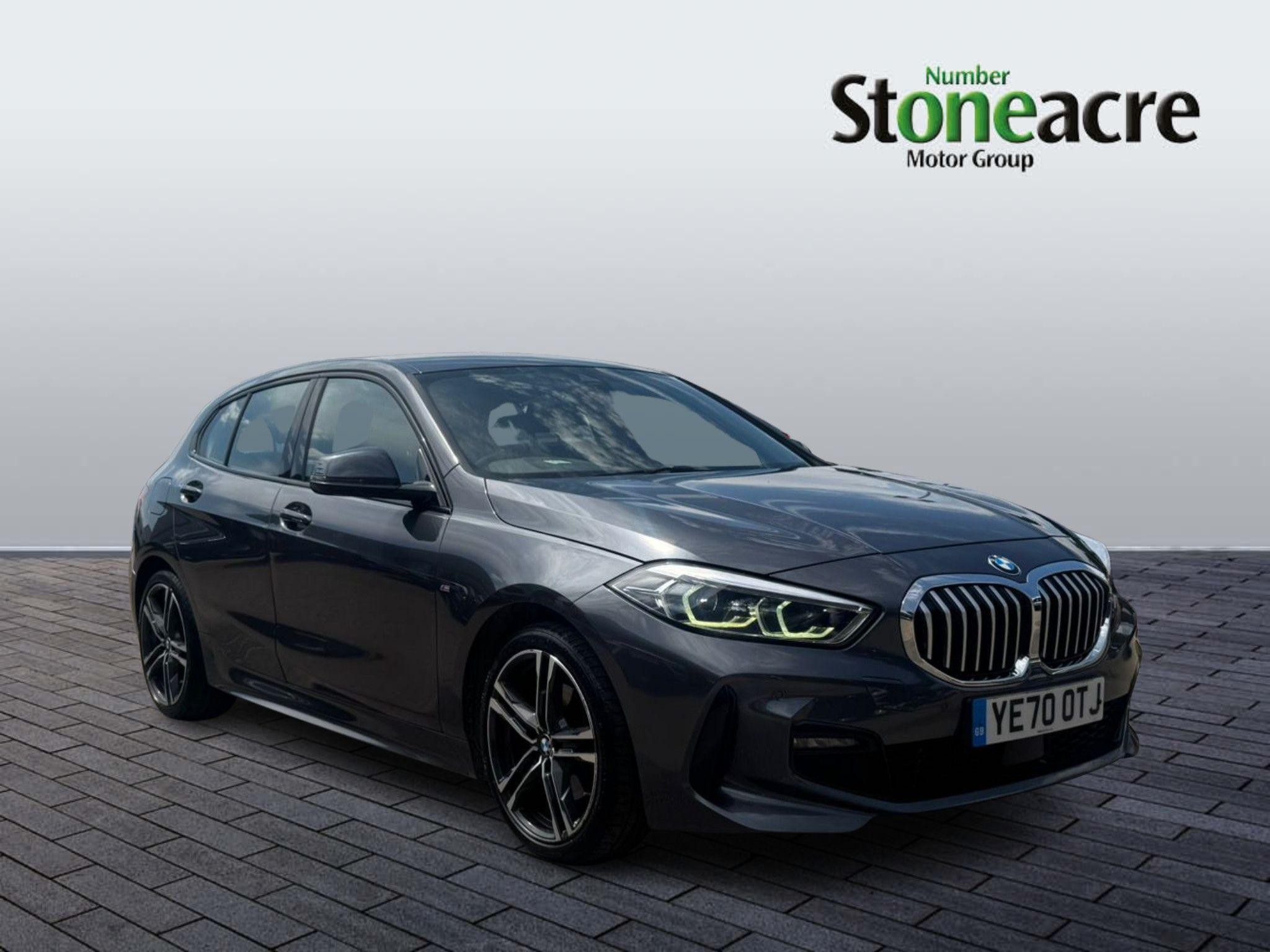 BMW 1 Series Image 1