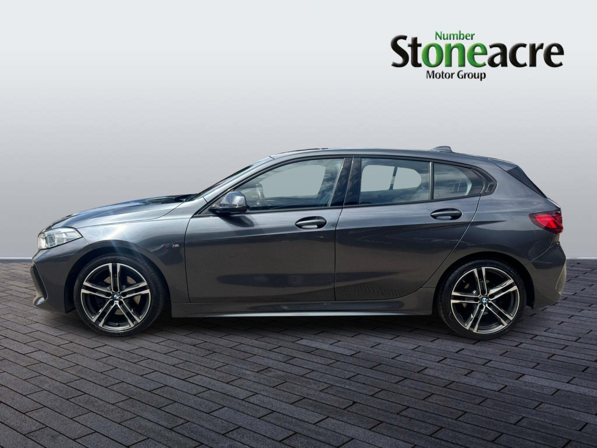 BMW 1 Series Image 6