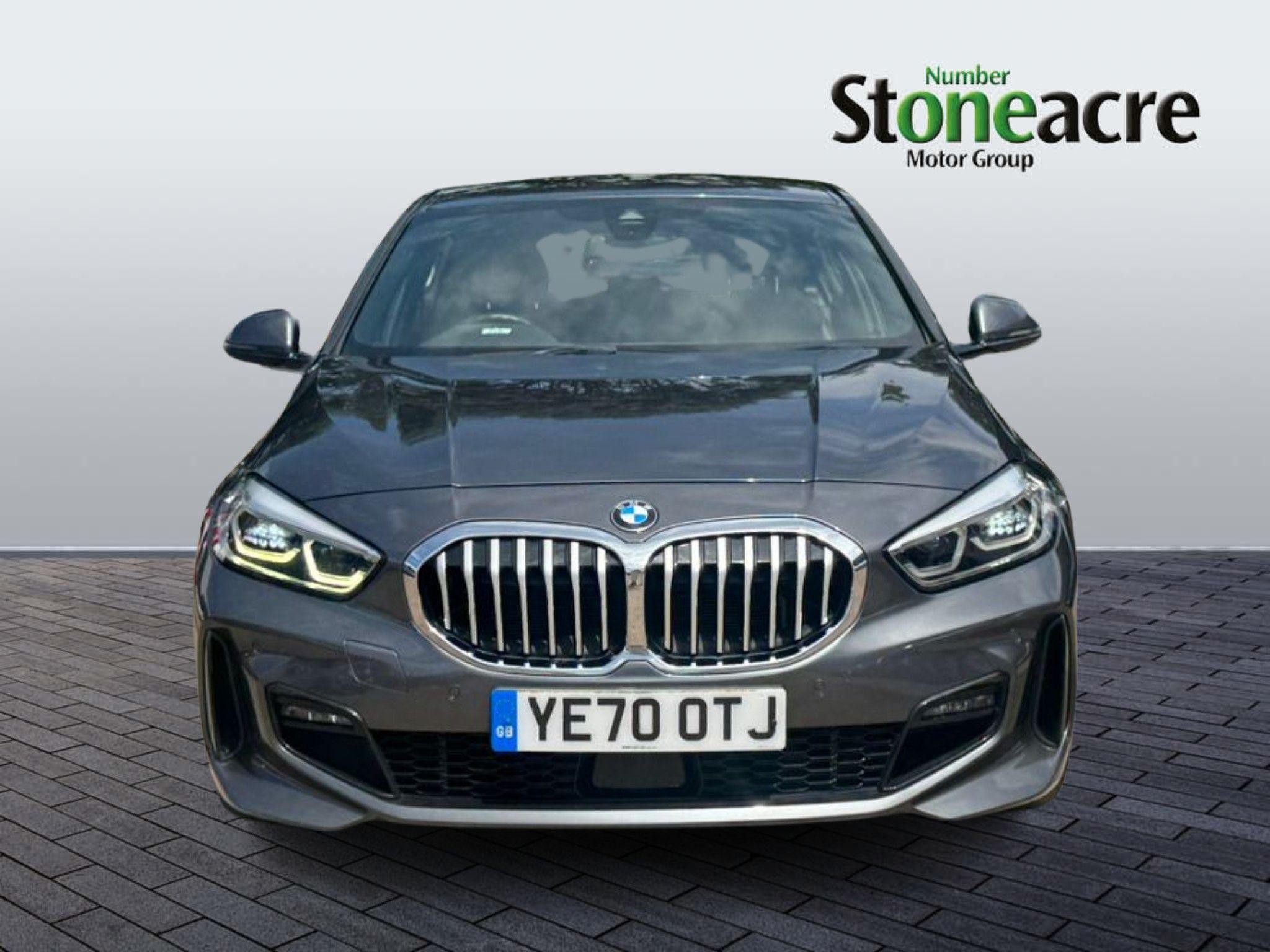 BMW 1 Series Image 8