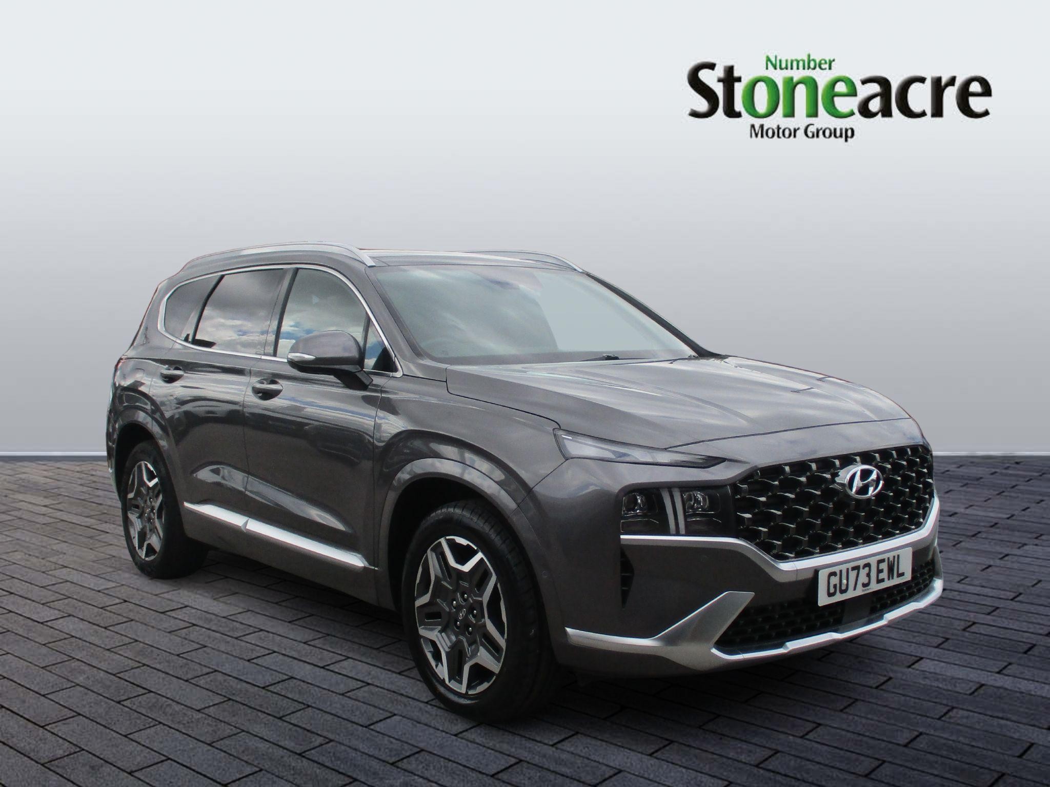 Hyundai SANTA FE Image 1