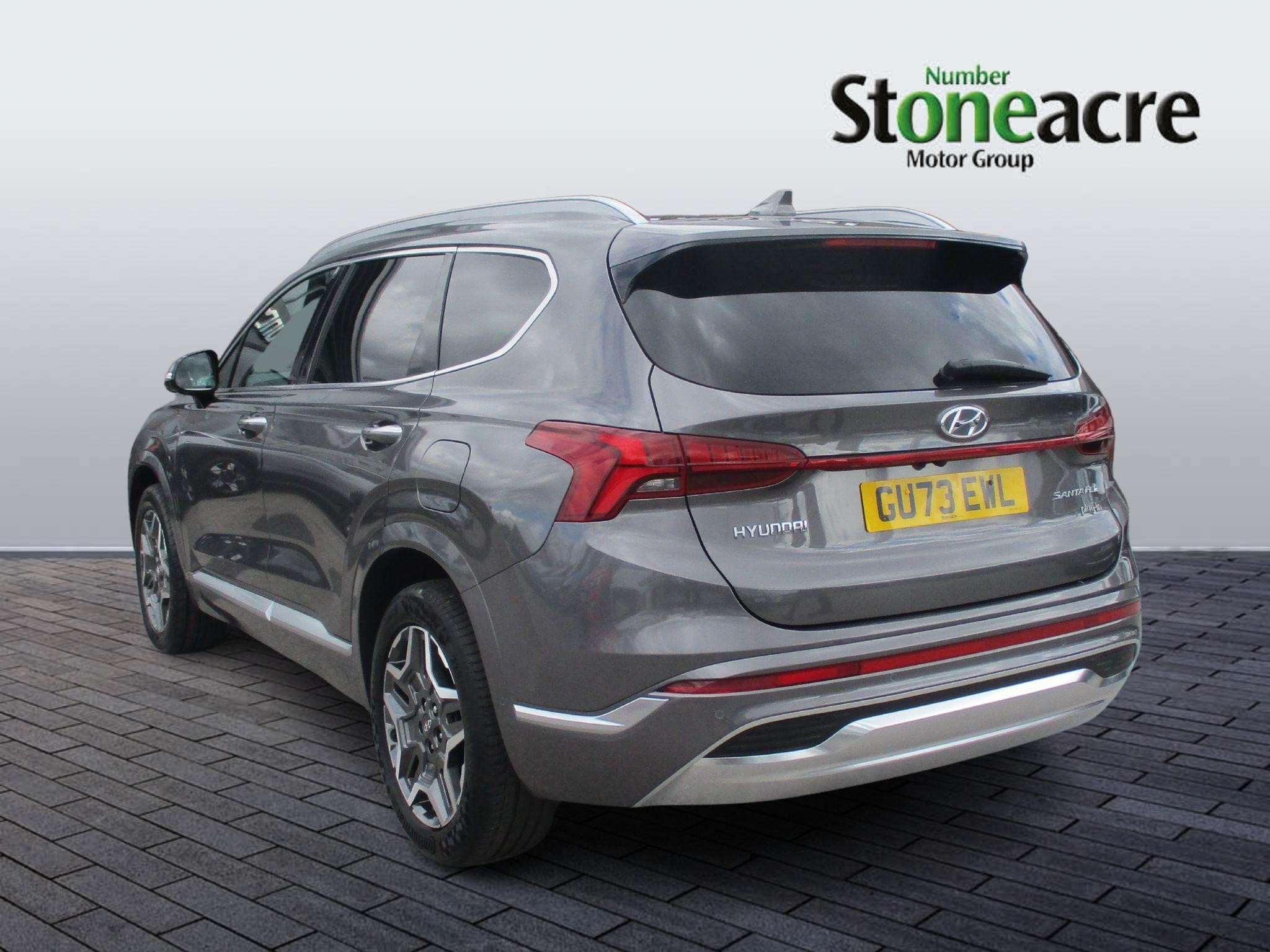 Hyundai SANTA FE Image 4