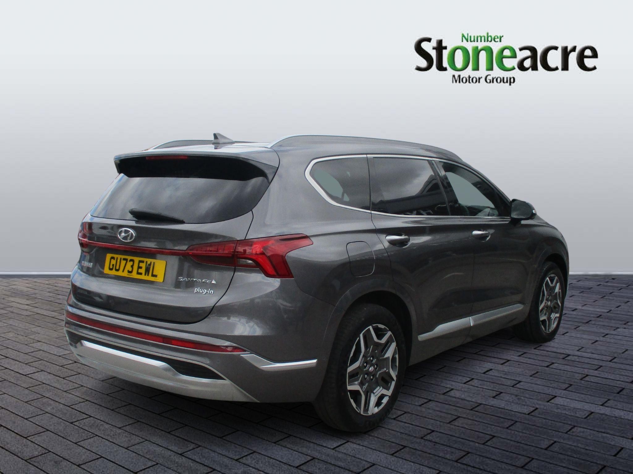 Hyundai SANTA FE Image 8
