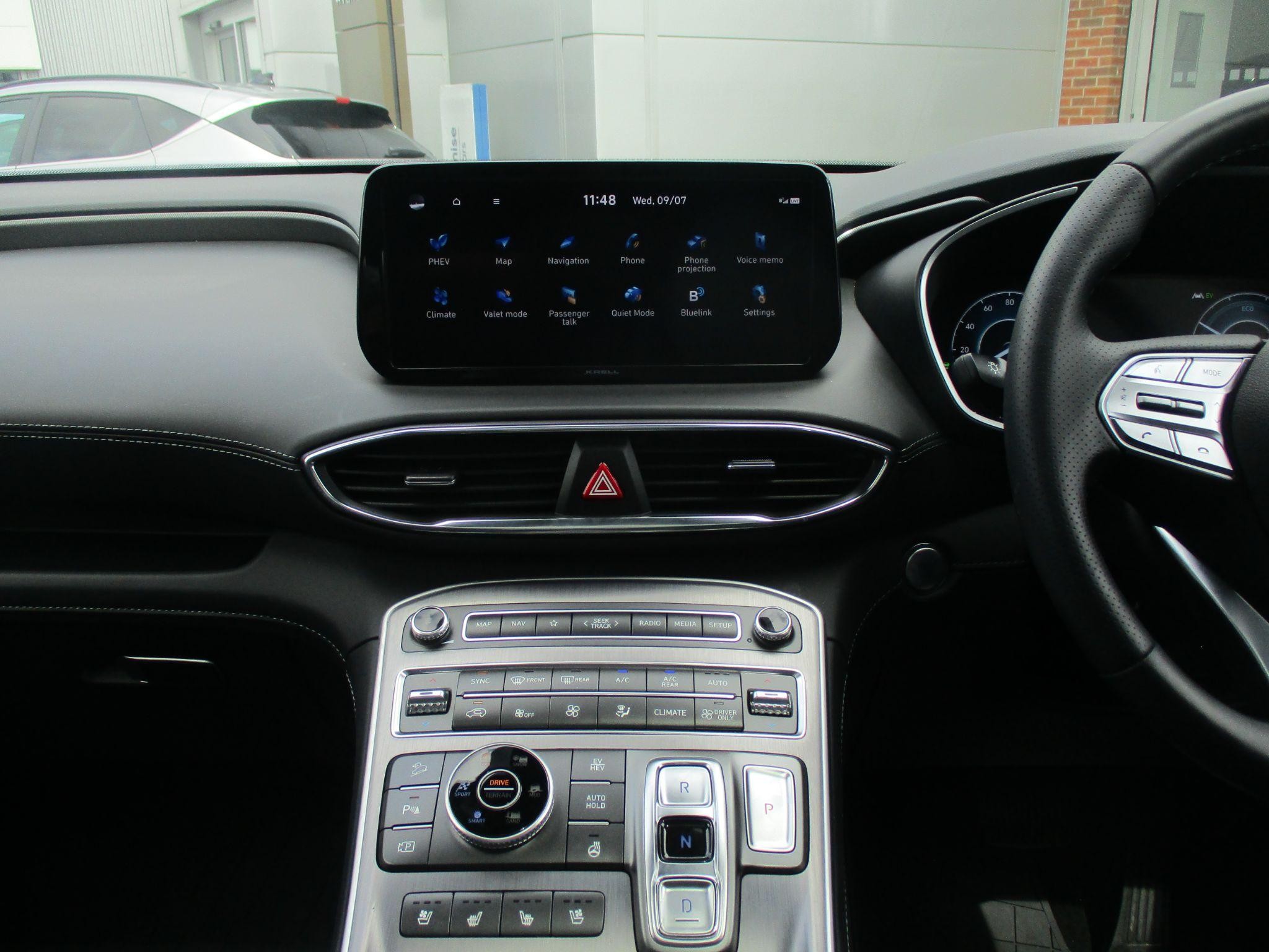 Hyundai SANTA FE Image 14