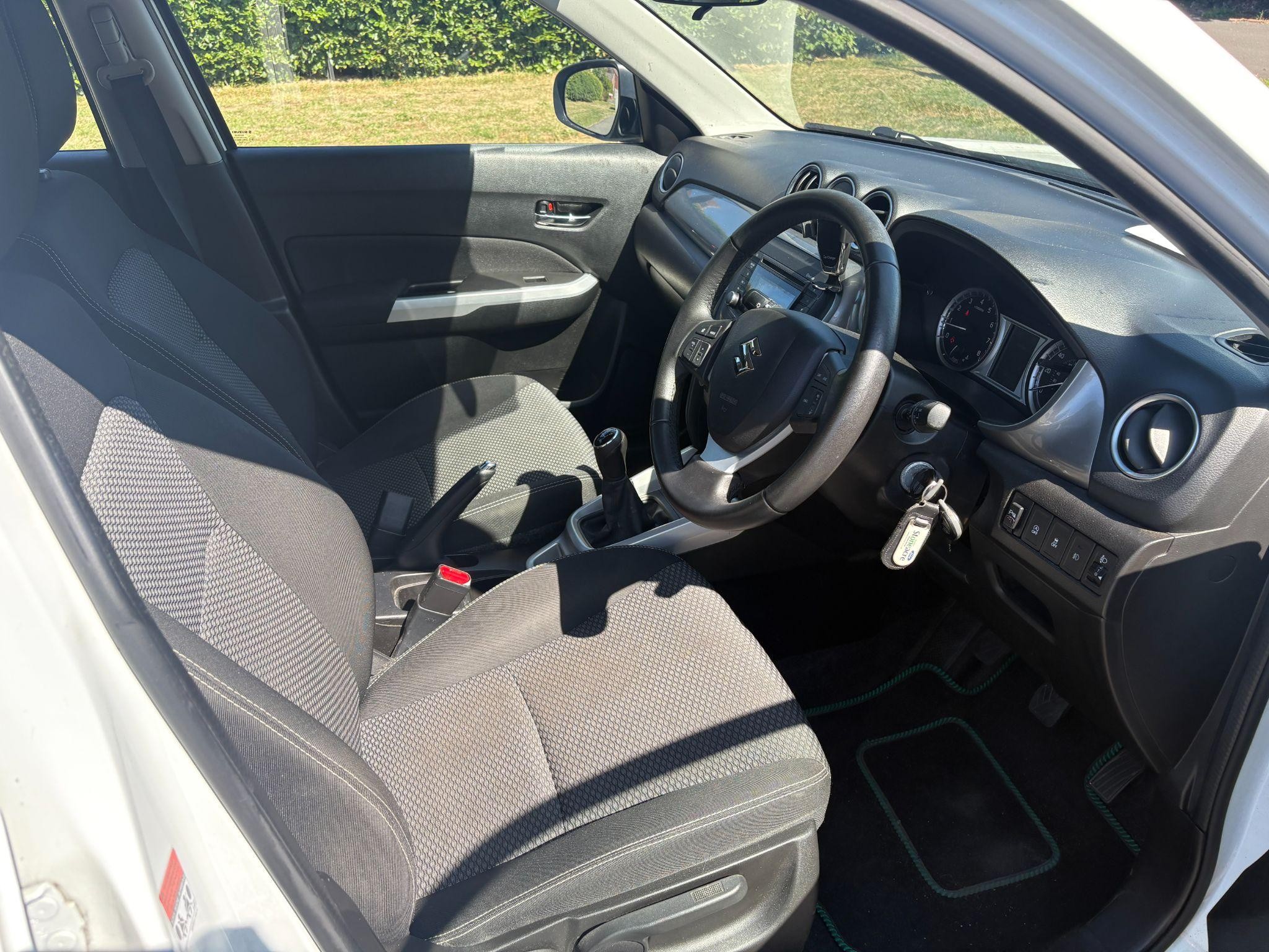 Suzuki Vitara Image 15
