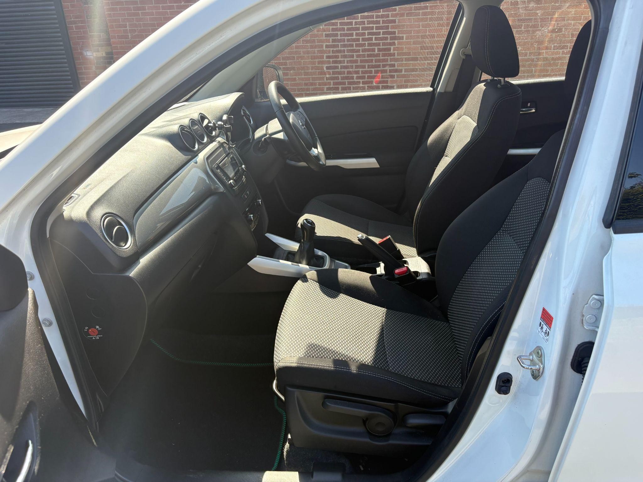 Suzuki Vitara Image 16